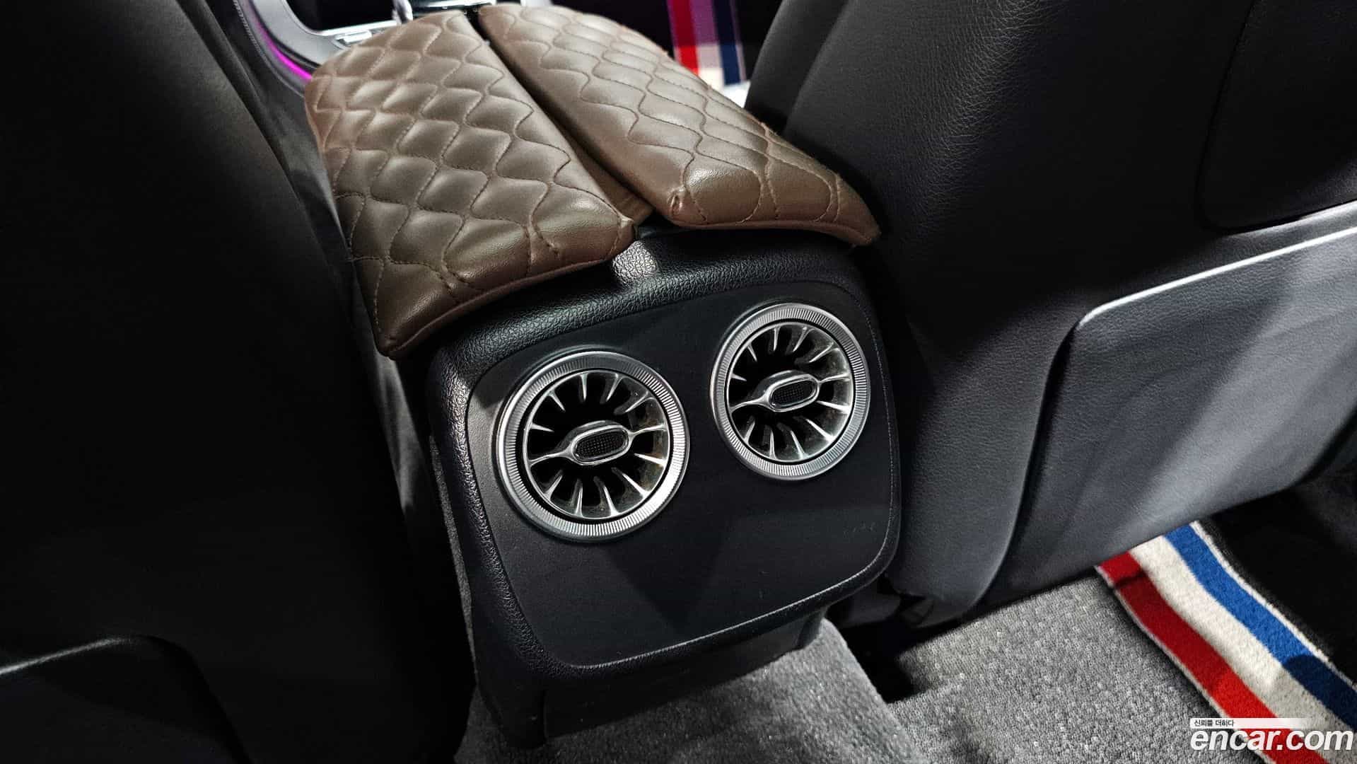 E-Class Mercedes-Benz 2018.10-OPTION-044