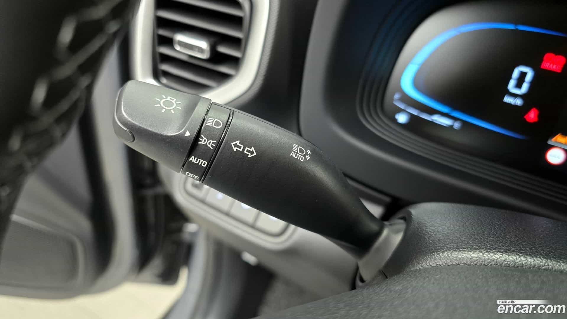 Venue Hyundai 2025.6-OPTION-023