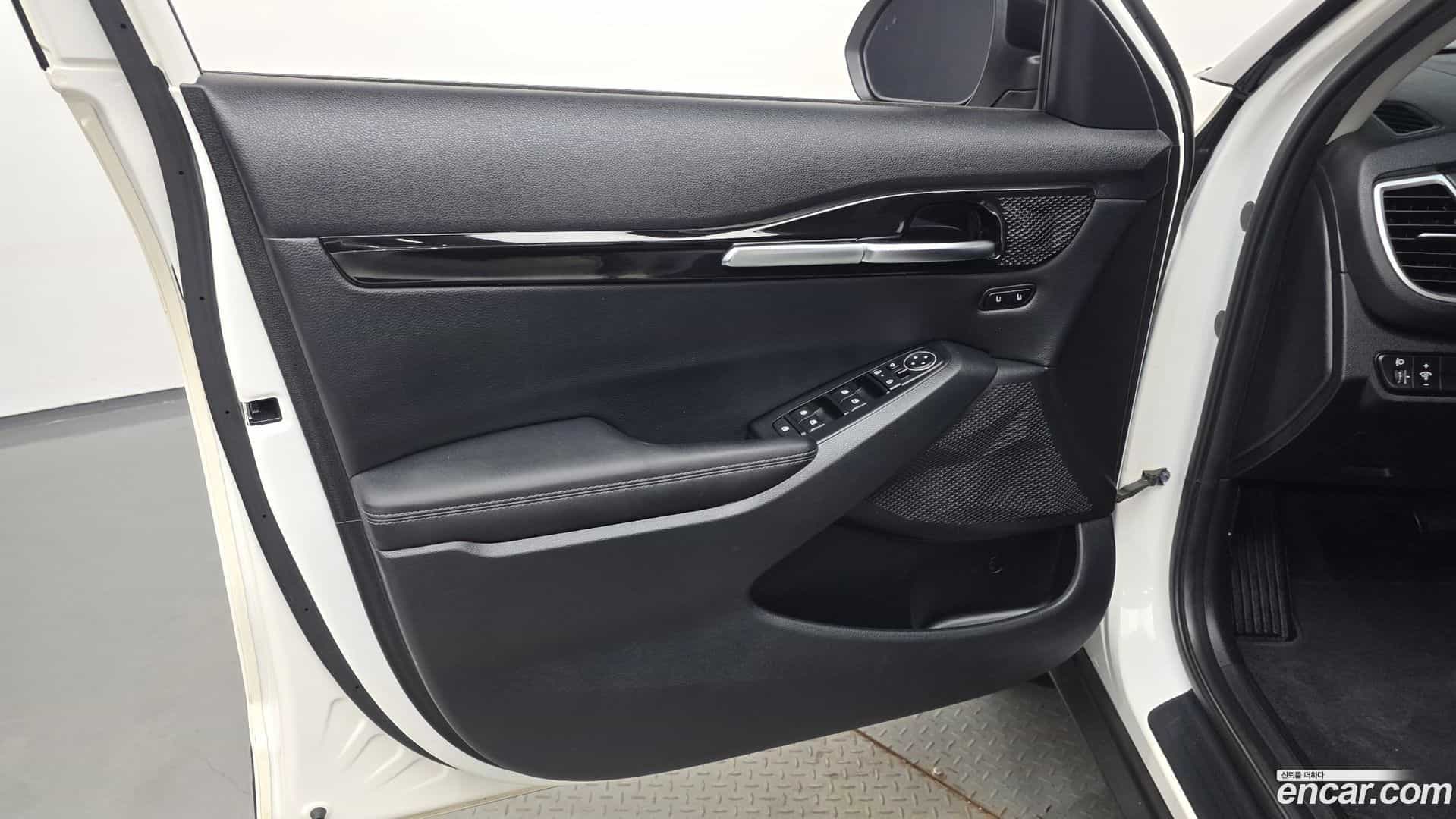 Seltos Kia 2023.1-INNER-034