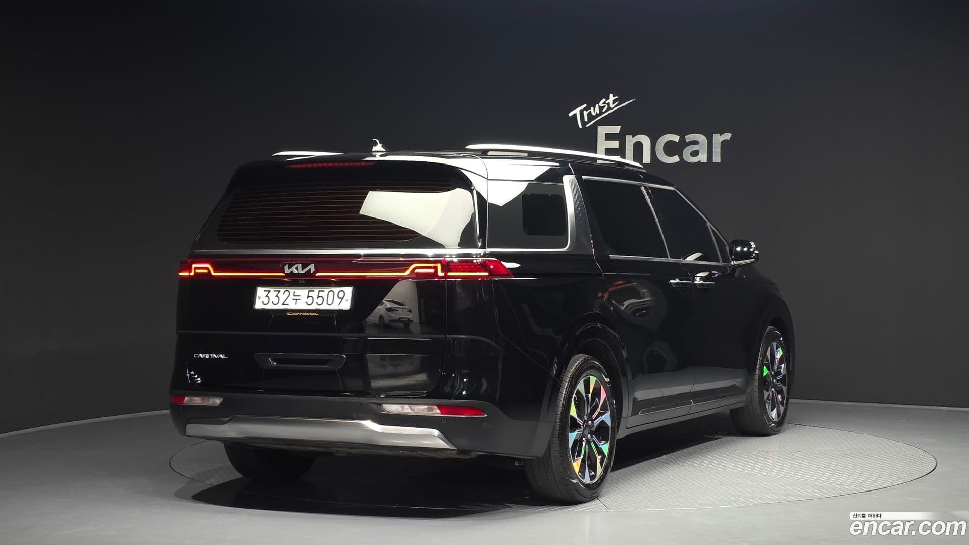 Main__Slider__Photo:Canival Kia 2022.0-1
