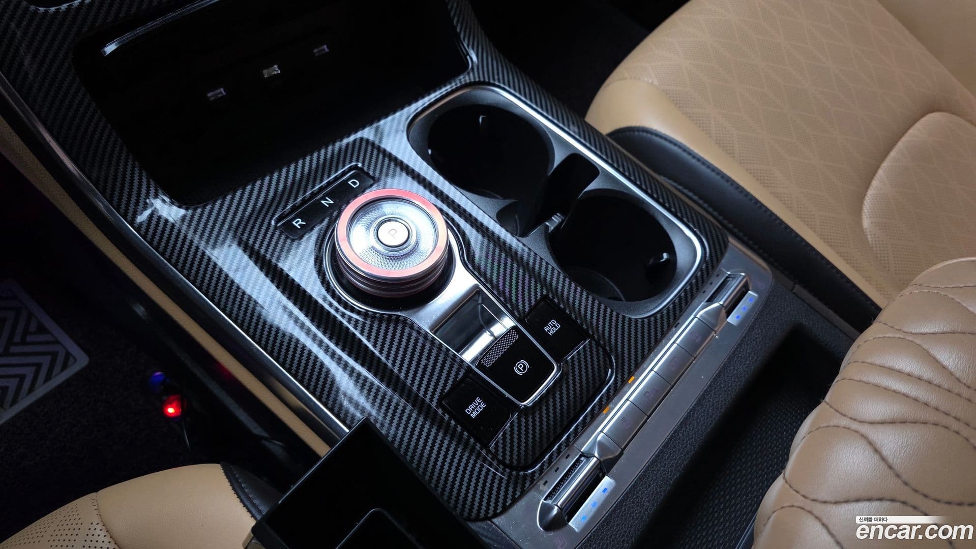 Main__Slider__Photo:Canival Kia 2022.0-8