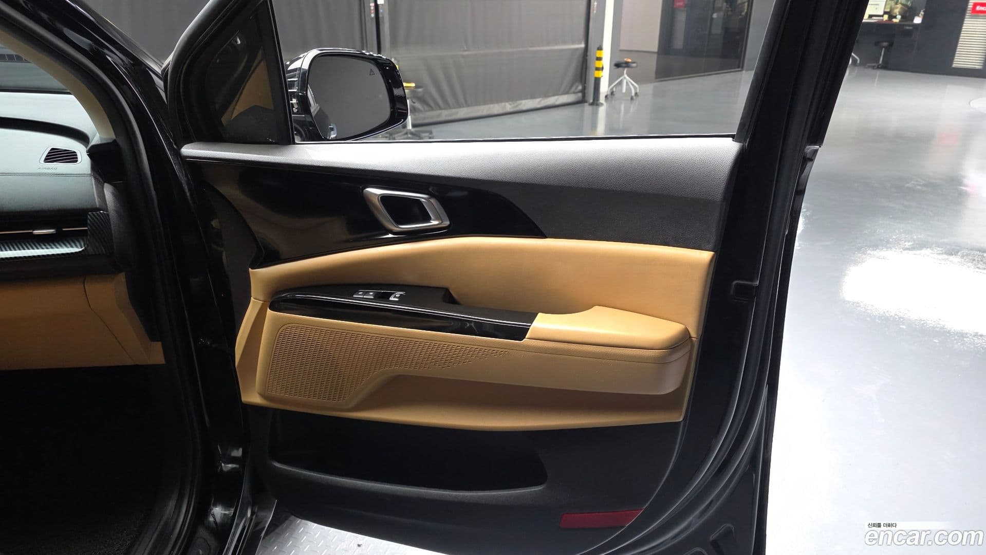 Main__Slider__Photo:Canival Kia 2022.0-23