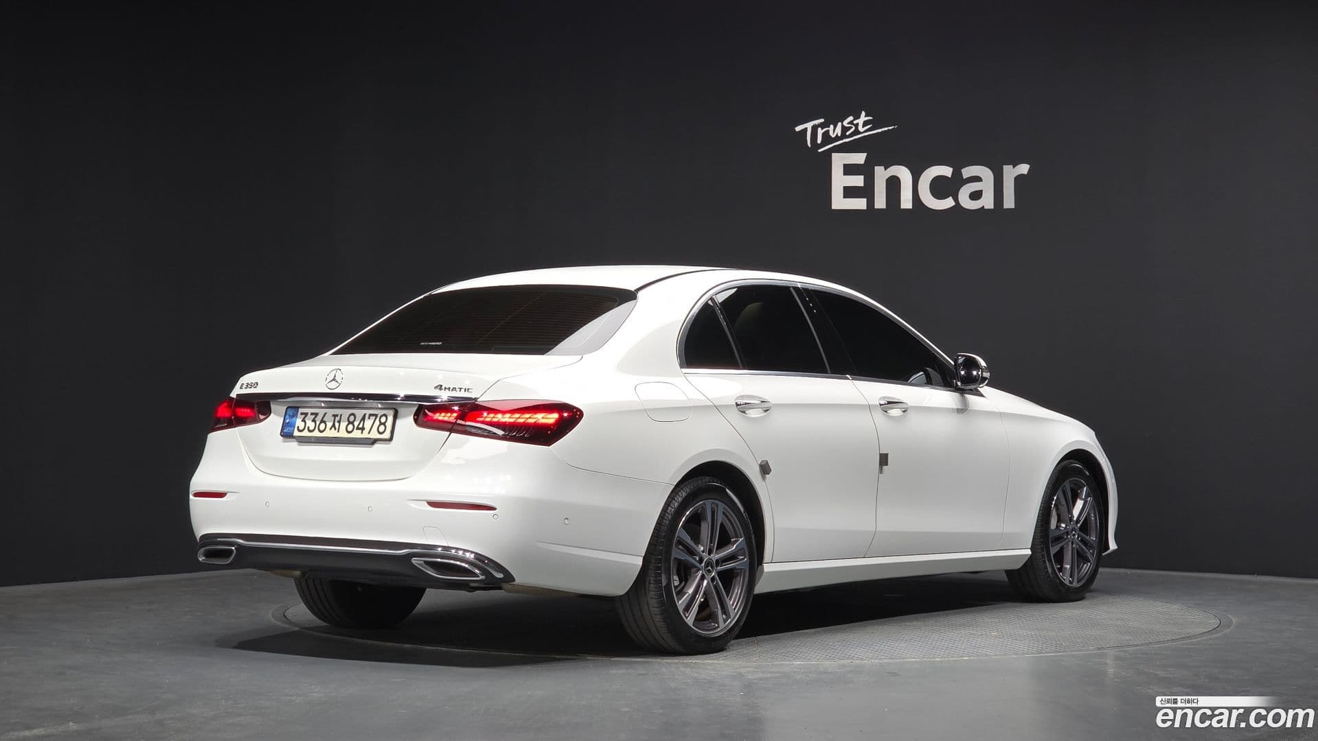 Main__Slider__Photo:E-Class Mercedes-Benz 2021.7-1
