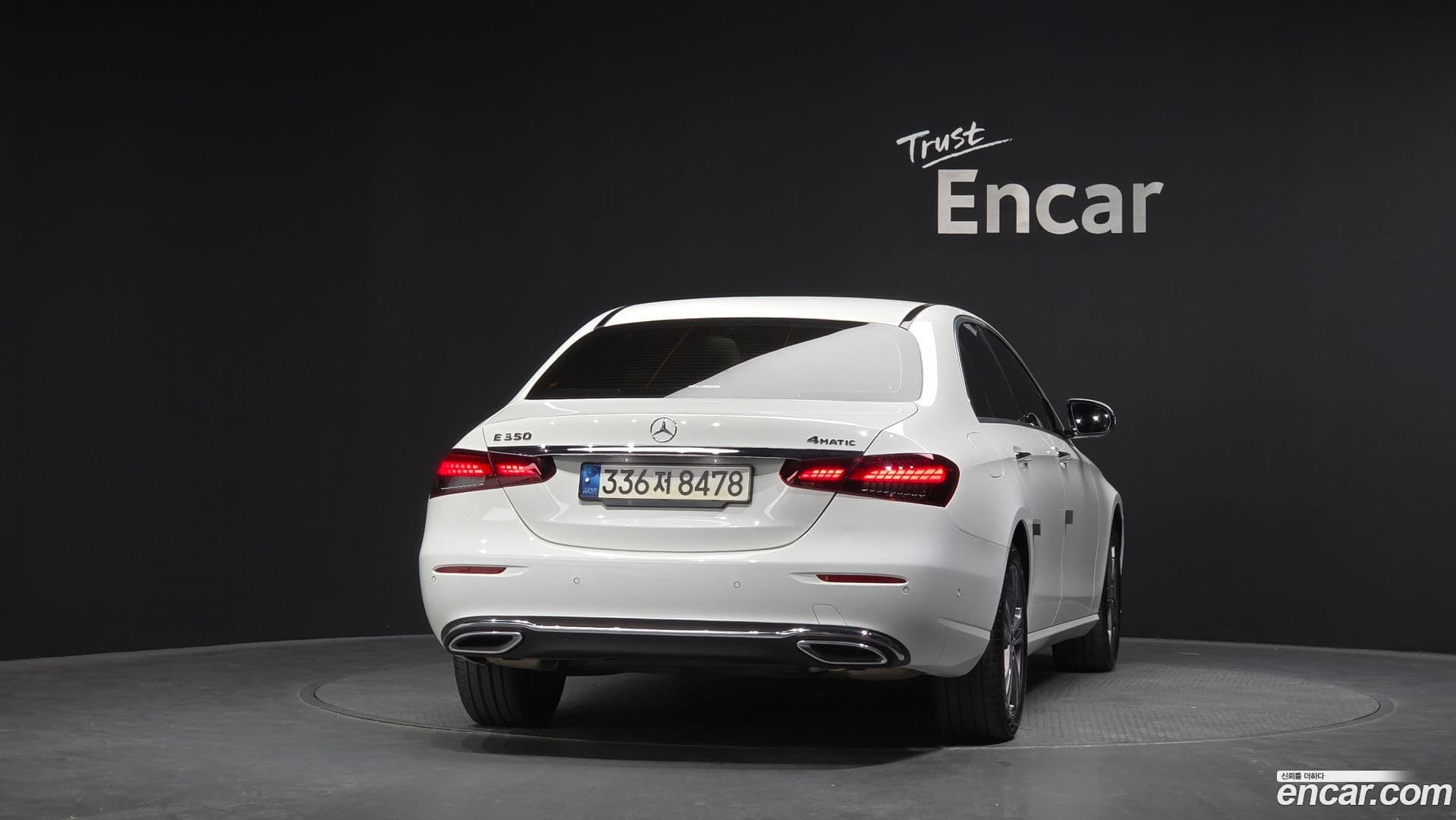 Main__Slider__Photo:E-Class Mercedes-Benz 2021.7-3