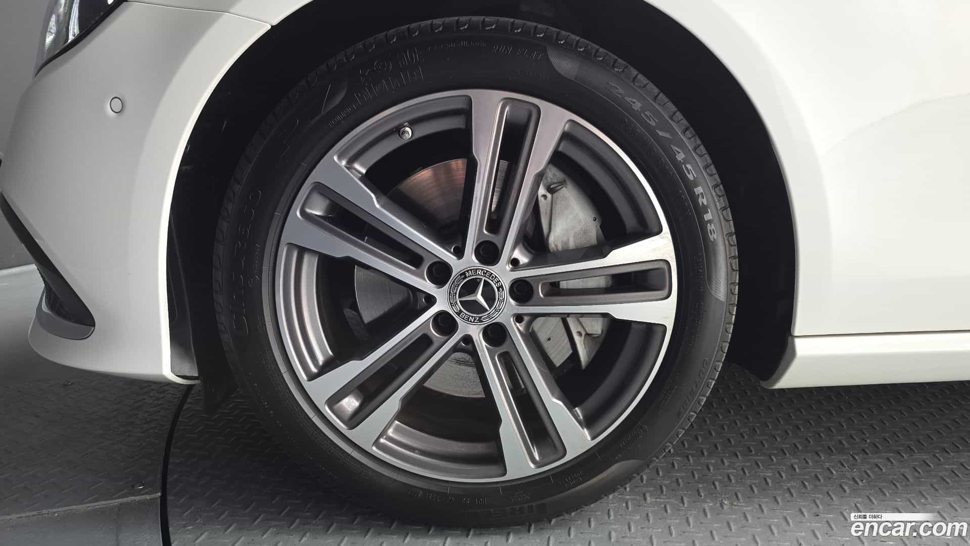 E-Class Mercedes-Benz 2021.7-OUTER-005