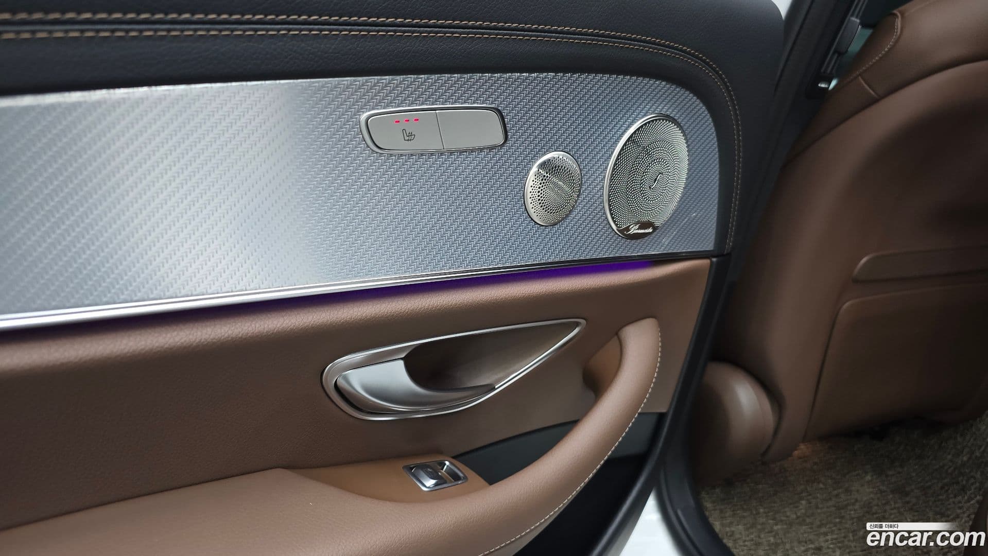 Main__Slider__Photo:E-Class Mercedes-Benz 2021.7-18