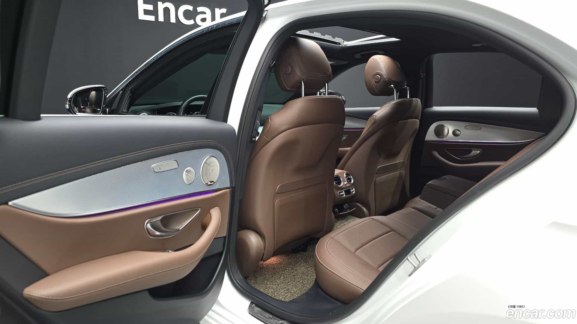 E-Class Mercedes-Benz 2021.7-INNER-036