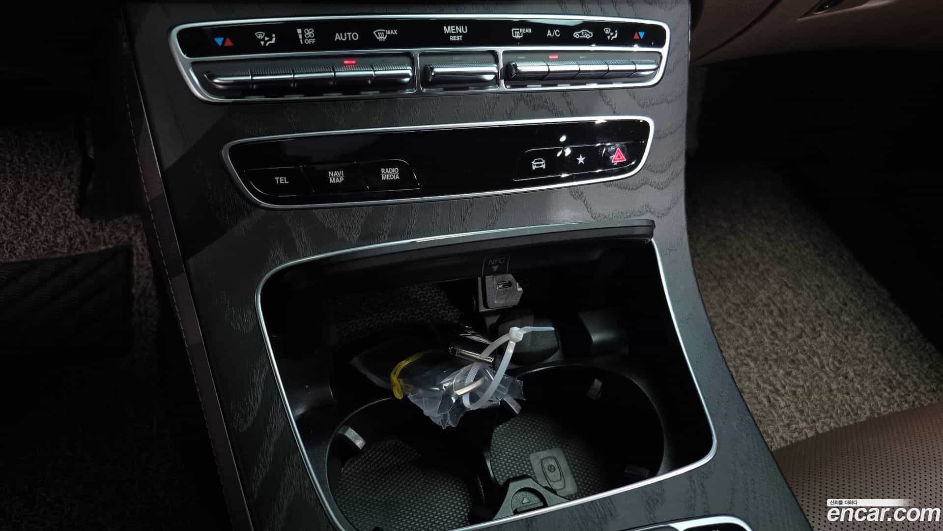 E-Class Mercedes-Benz 2021.7-OPTION-040