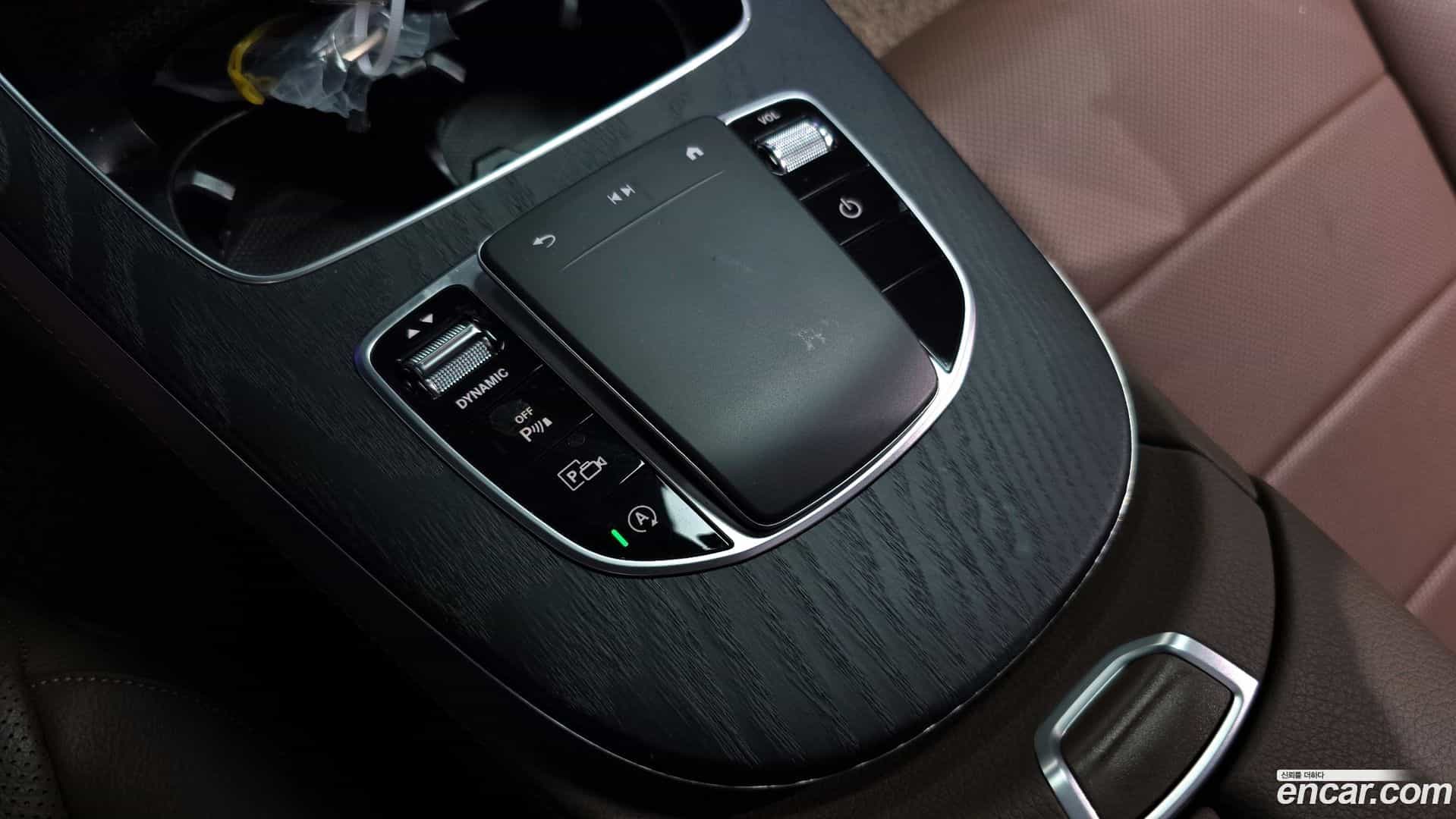 E-Class Mercedes-Benz 2021.7-OPTION-047