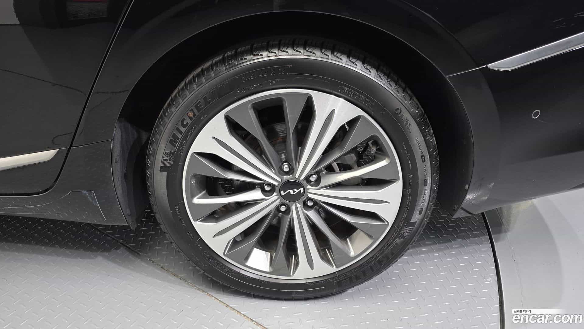K8 Kia 2024.0-OUTER-005