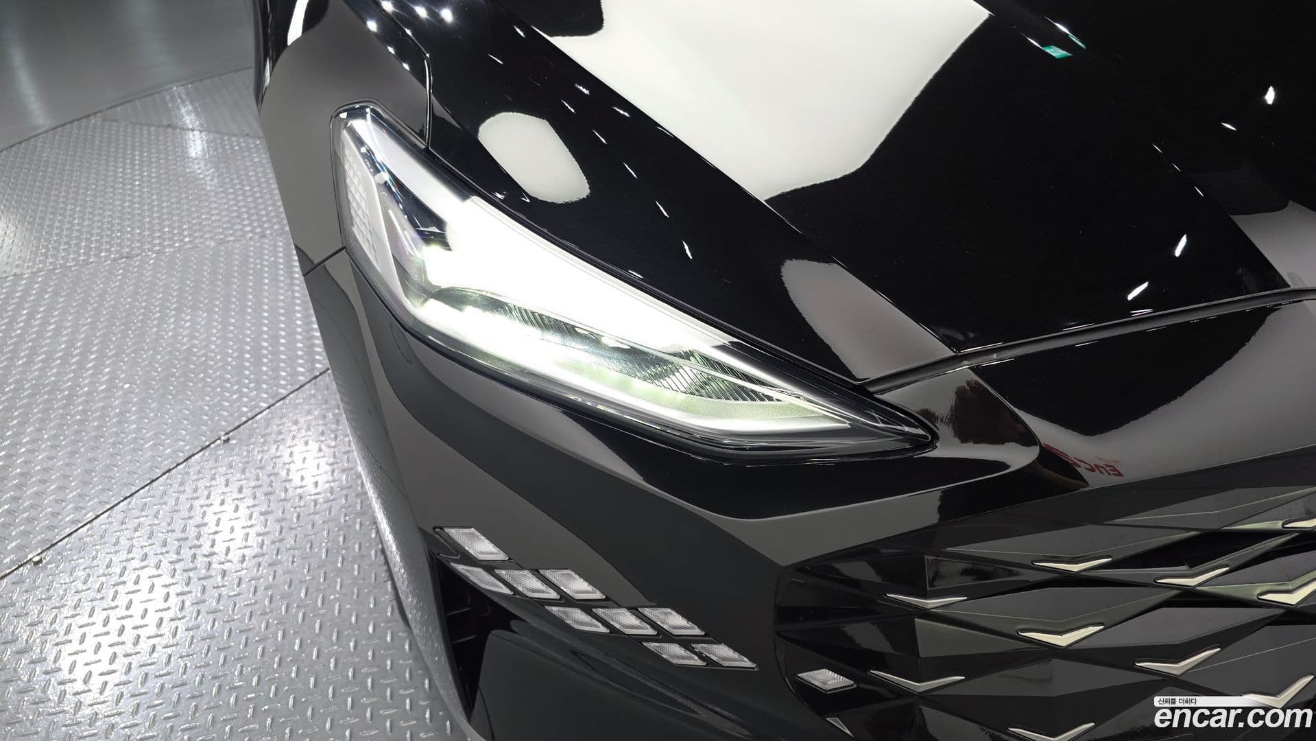 Main__Slider__Photo:K8 Kia 2024.0-21