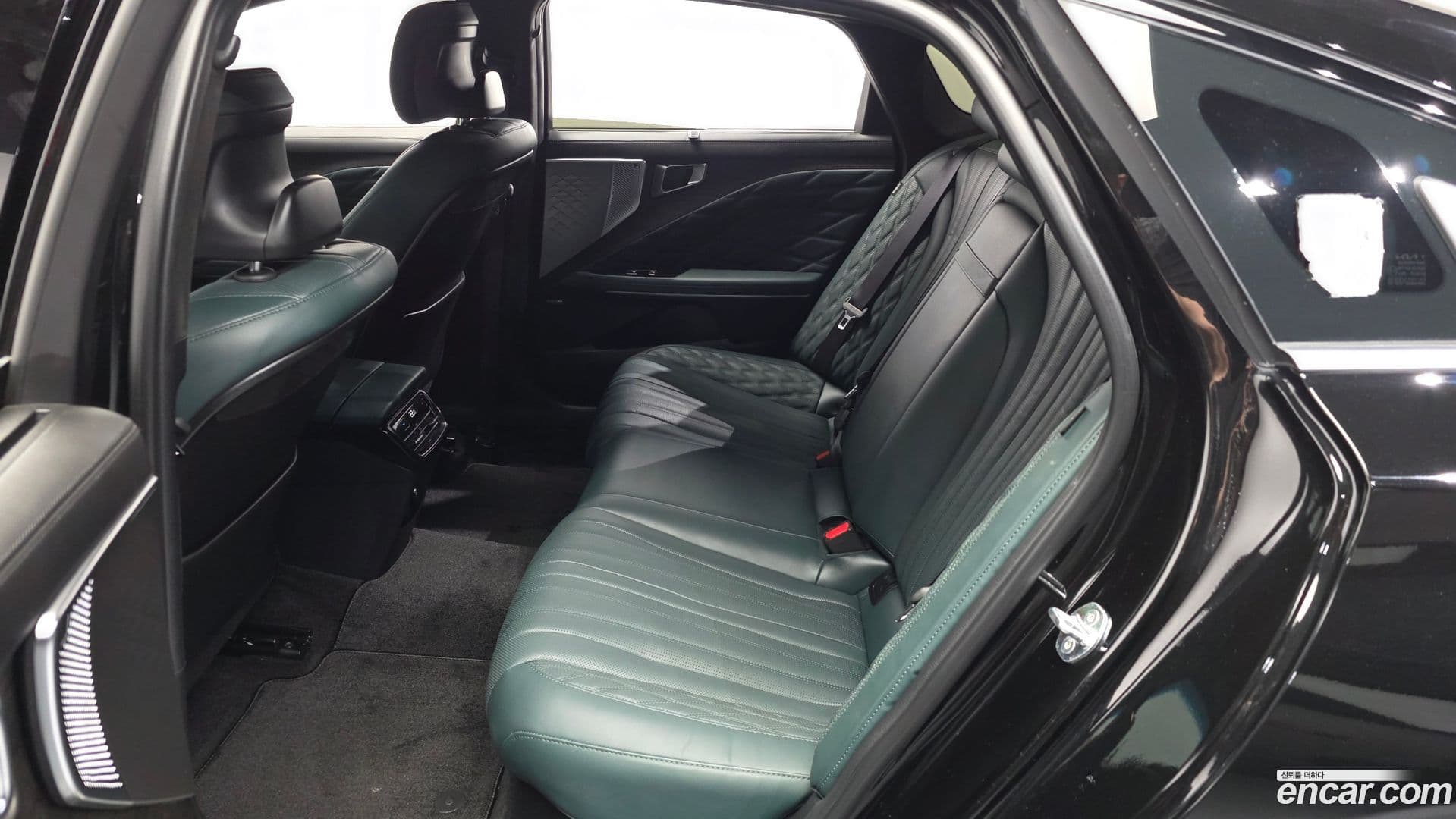 Main__Slider__Photo:K8 Kia 2024.0-25