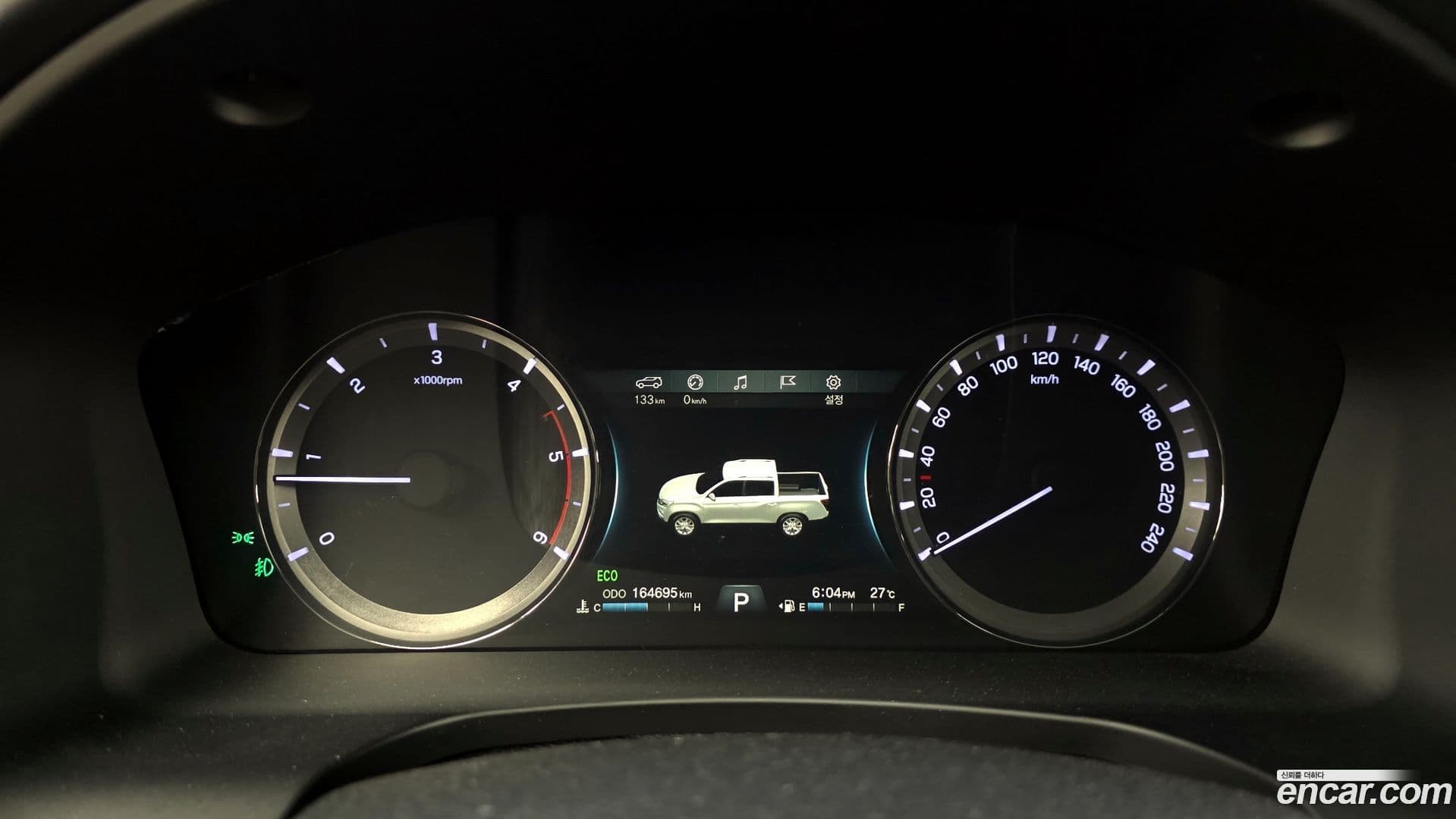 Main__Slider__Photo:Rexton KG Mobility 2018.4-7