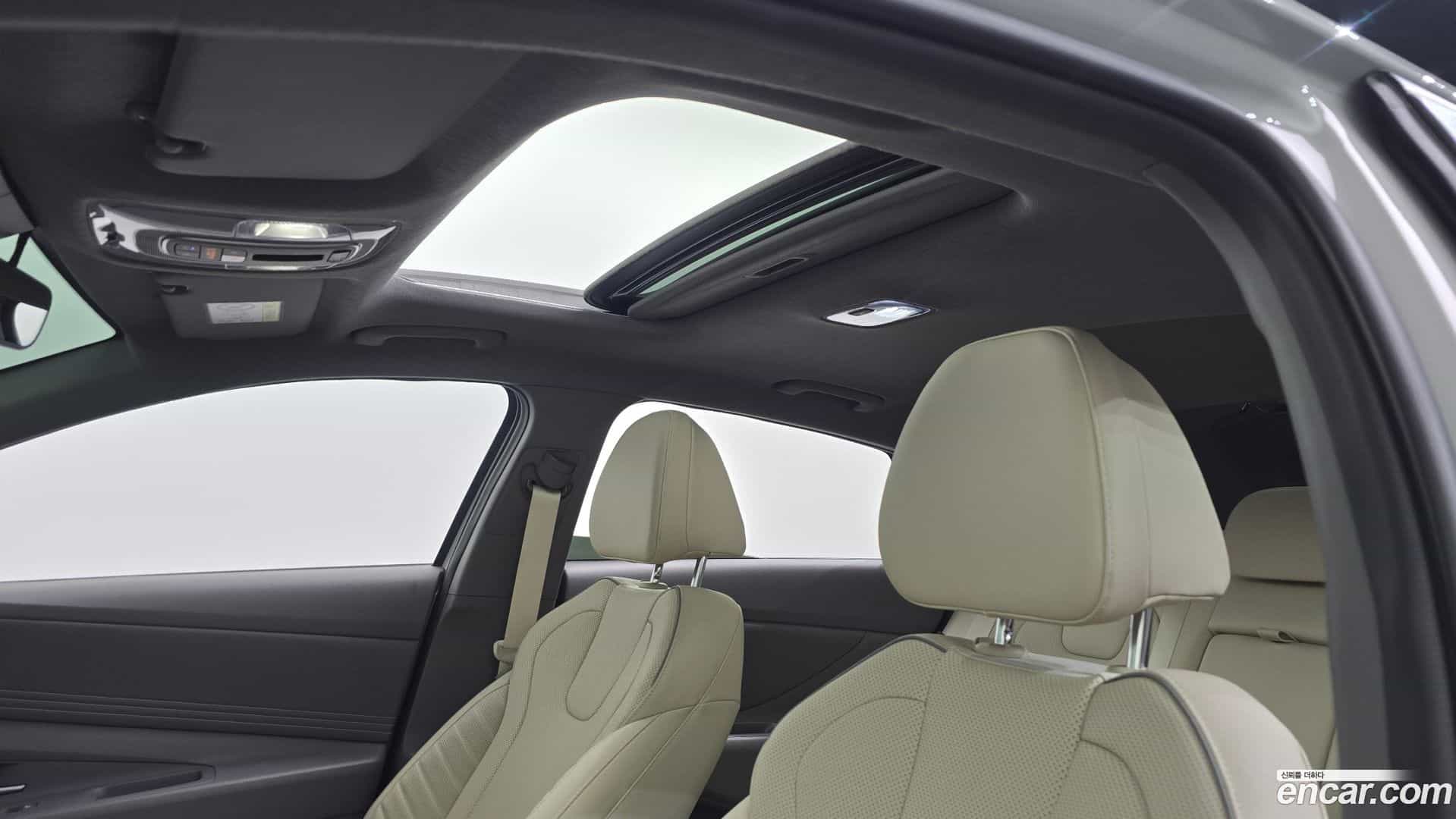 AVANTE Hyundai 2023.9-OPTION-023