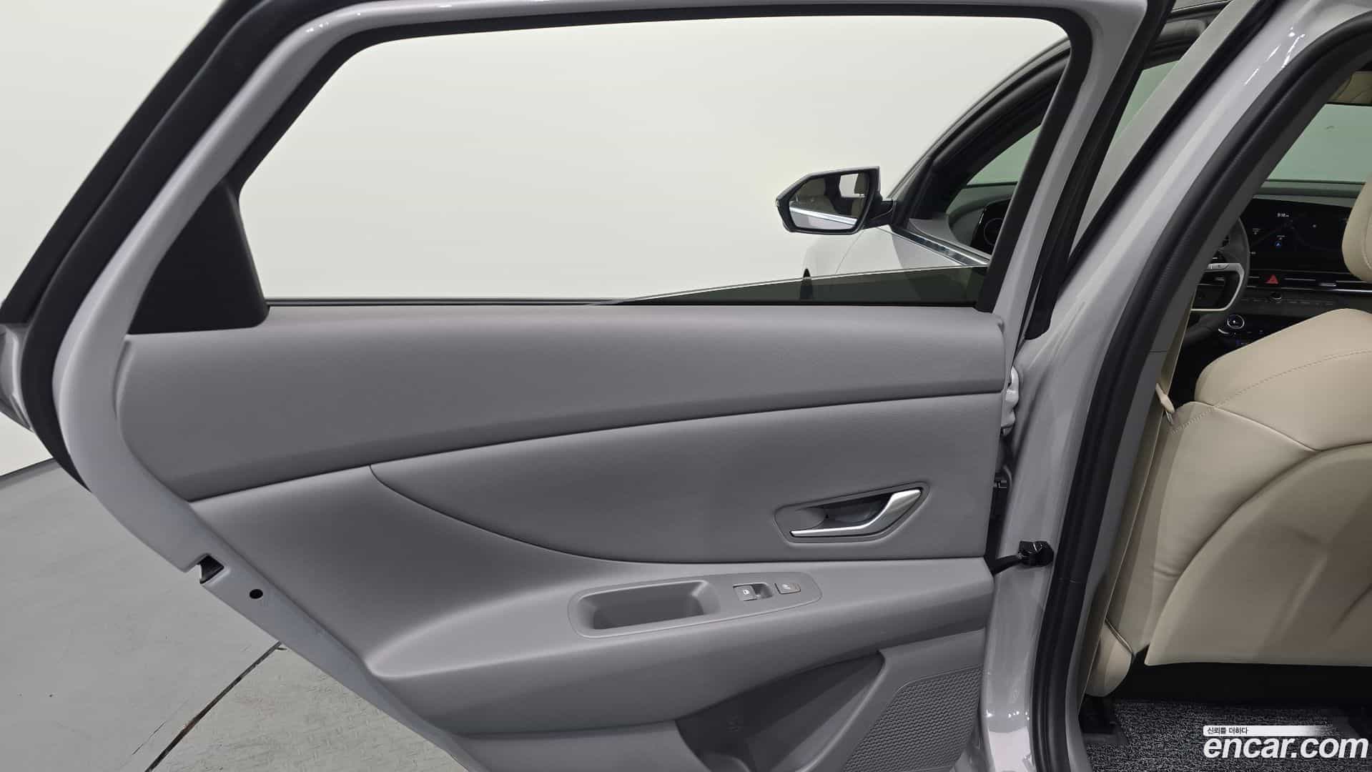 AVANTE Hyundai 2023.9-INNER-035
