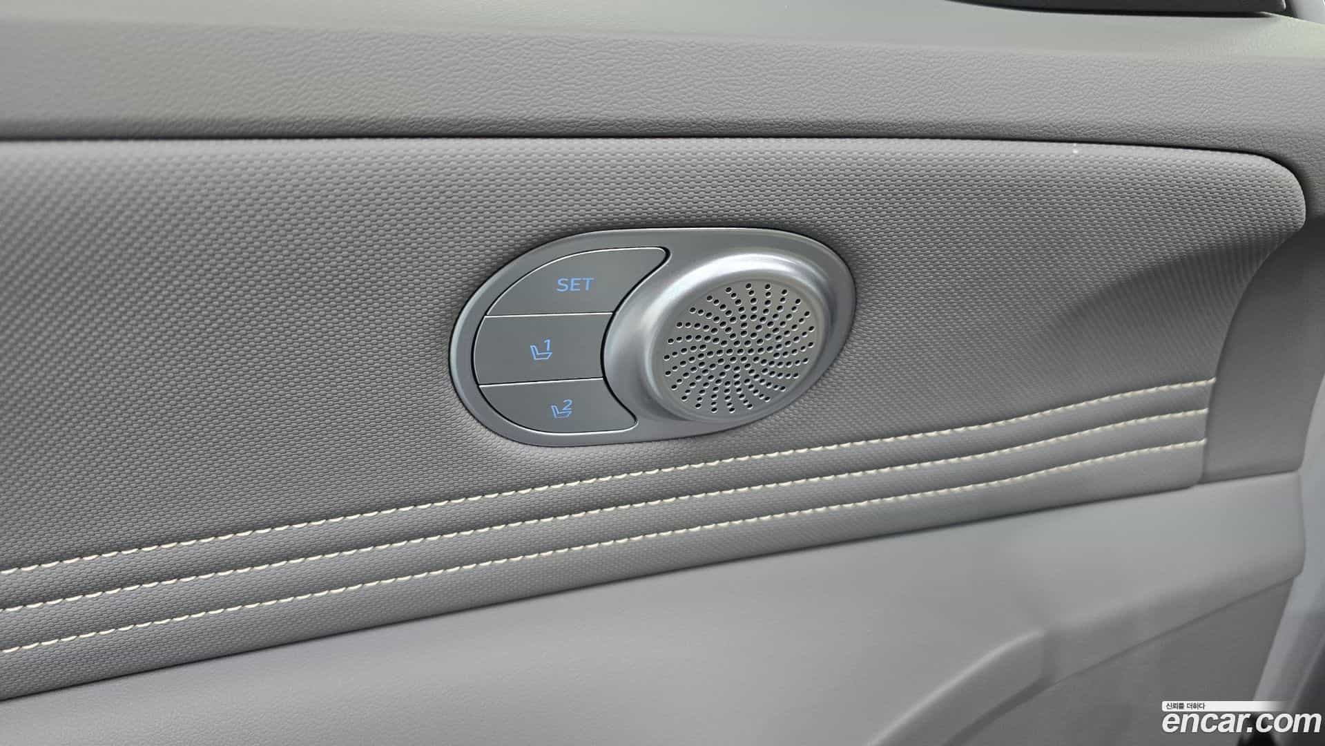 AVANTE Hyundai 2023.9-OPTION-046