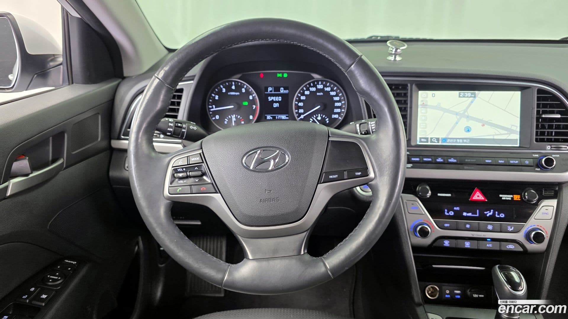 Main__Slider__Photo:AVANTE Hyundai 2017.8-12