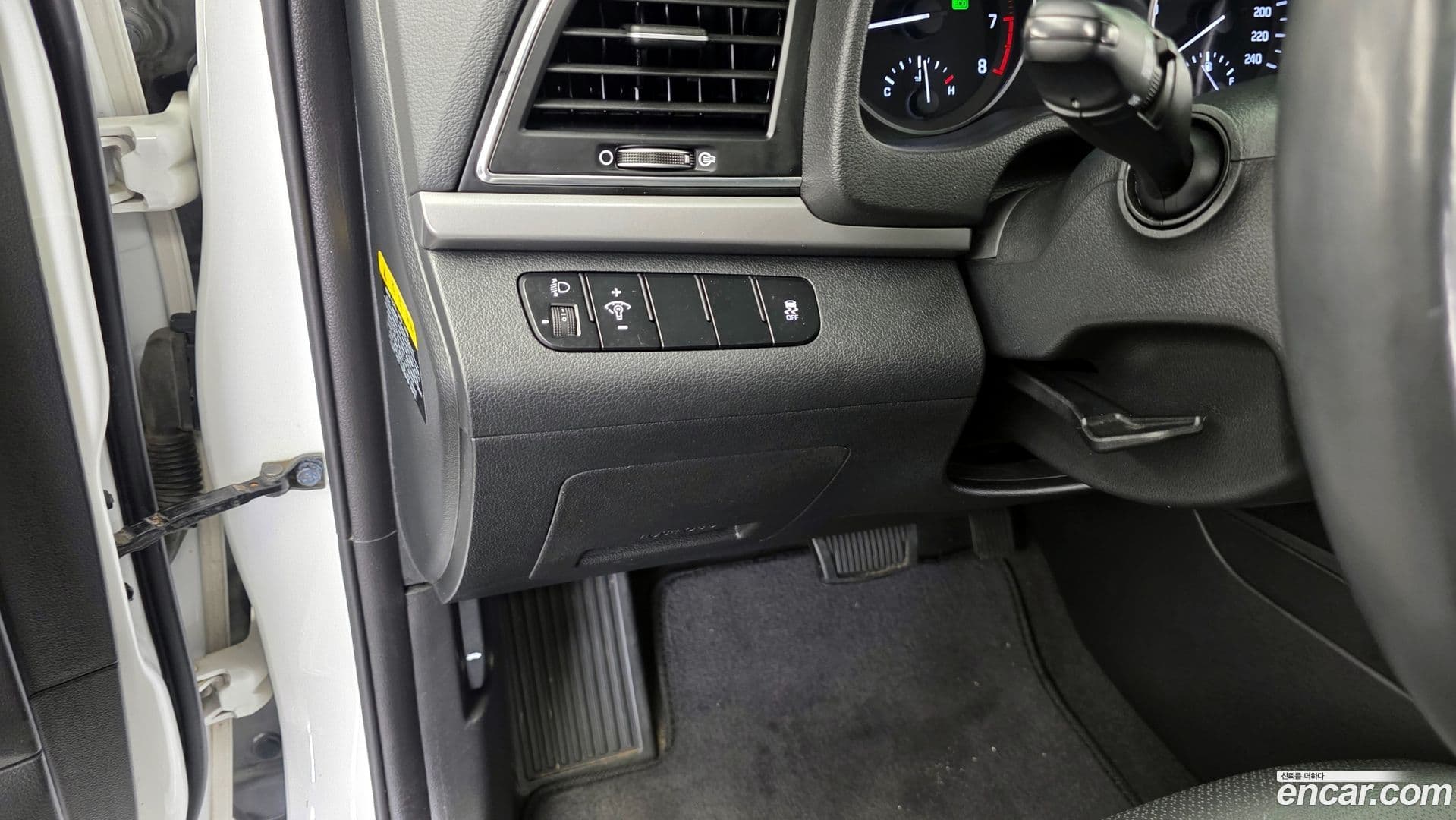 Main__Slider__Photo:AVANTE Hyundai 2017.8-15