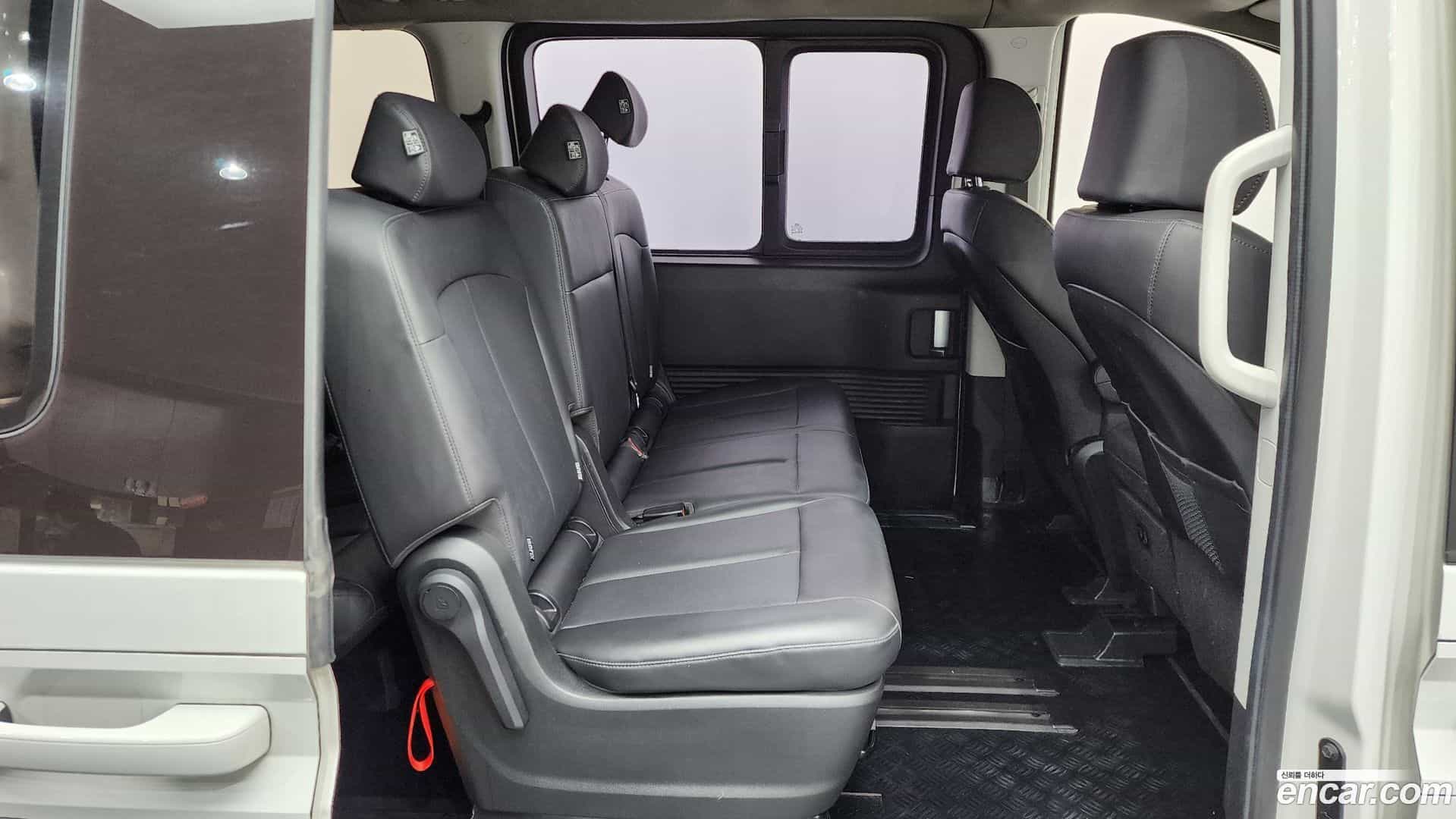 Staria Hyundai 2023.10-INNER-036