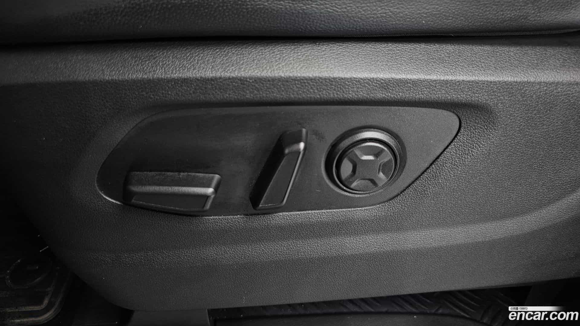 Staria Hyundai 2023.10-OPTION-044