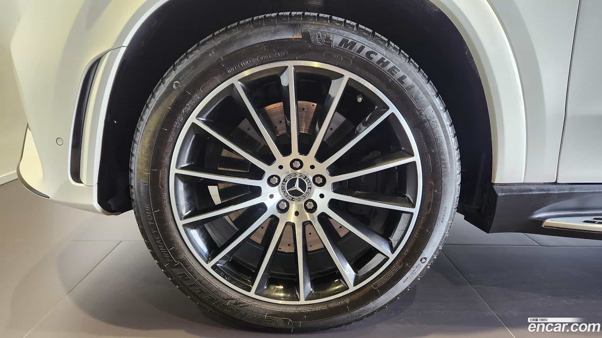 GLE-Class Mercedes-Benz 2022.9-OUTER-005