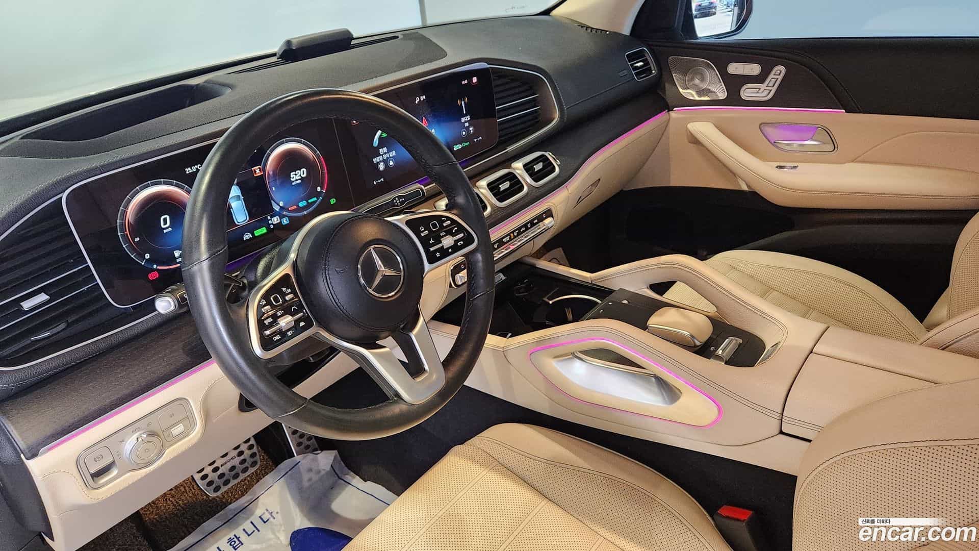 GLE-Class Mercedes-Benz 2022.9-INNER-009