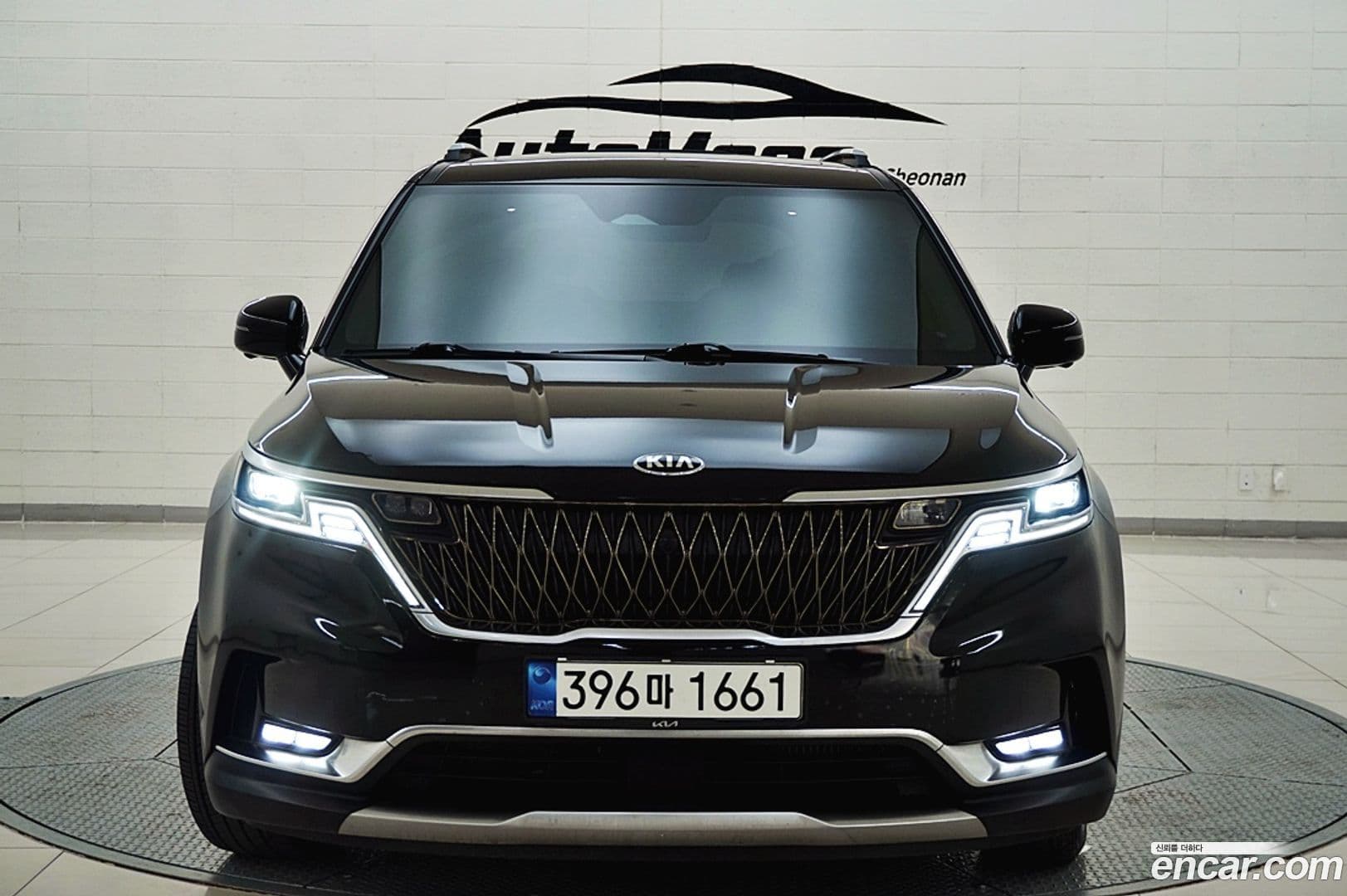Main__Slider__Photo:Canival Kia 2021.4-0