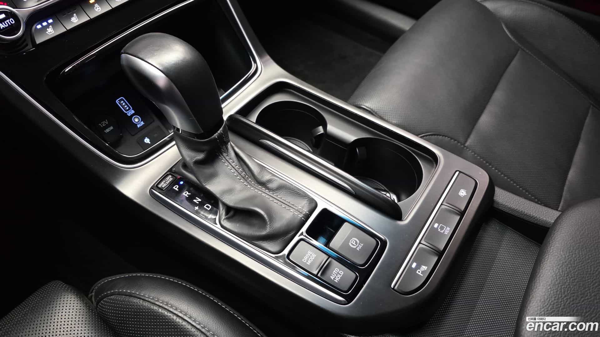 Grandeur Hyundai 2018.0-INNER-009