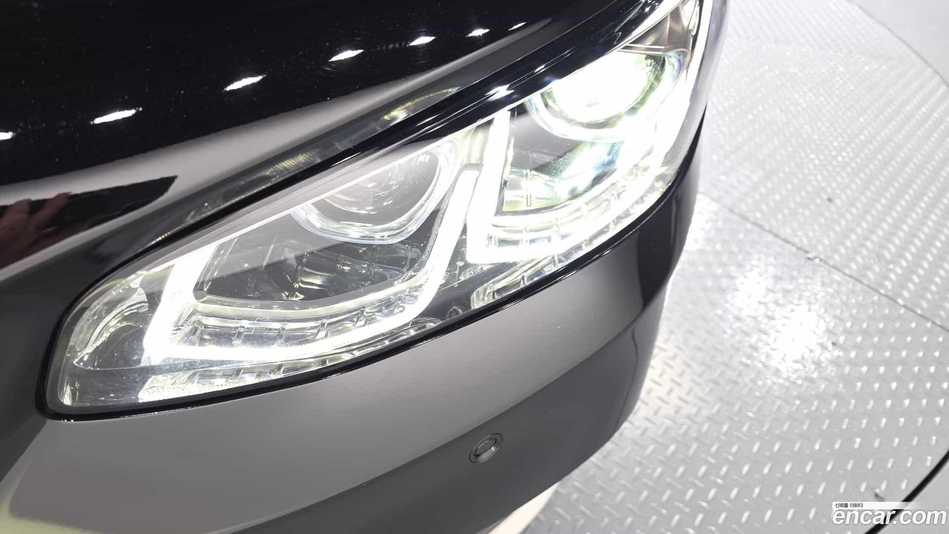 Grandeur Hyundai 2018.0-OUTER-032