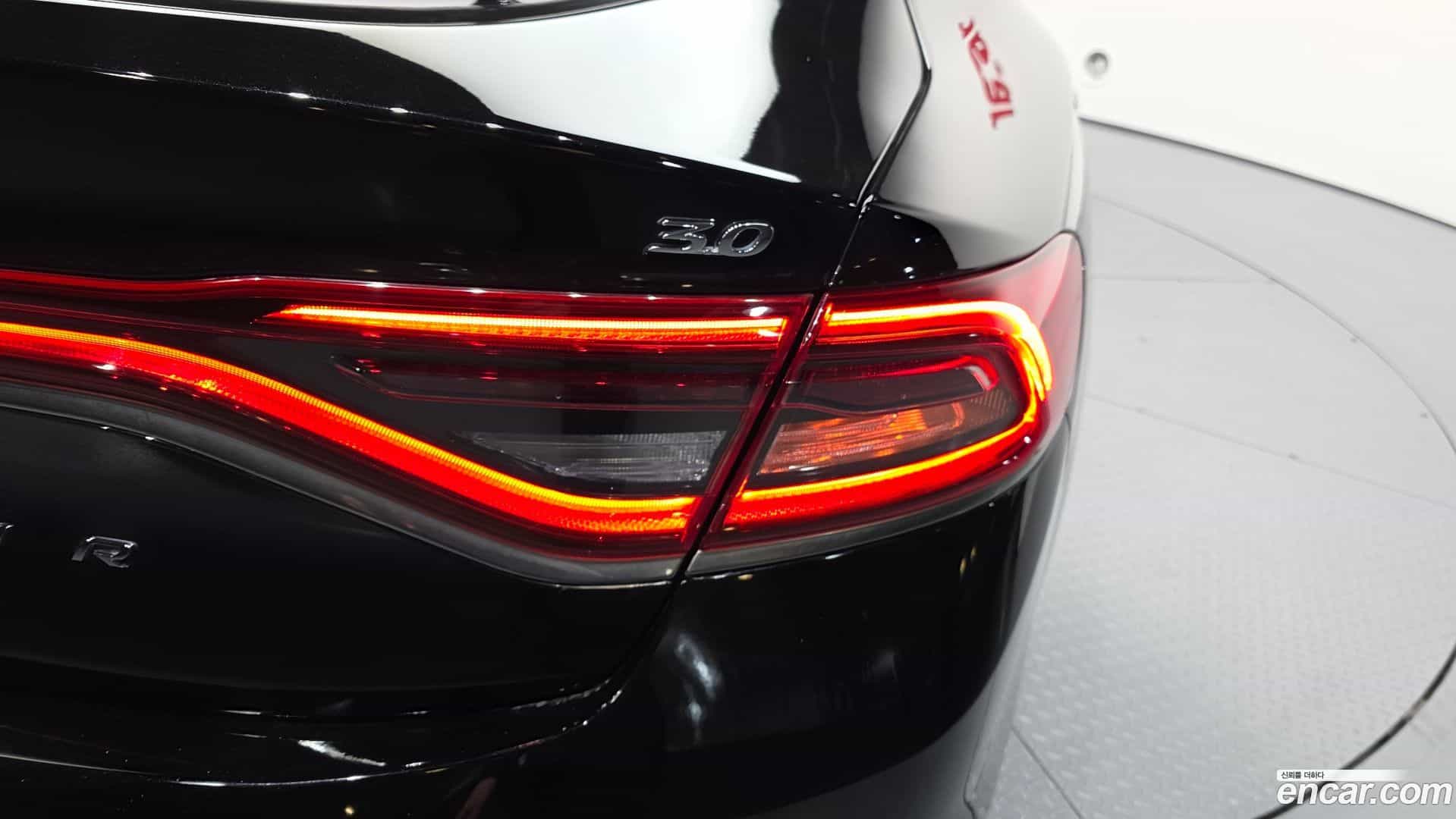 Grandeur Hyundai 2018.0-OUTER-033
