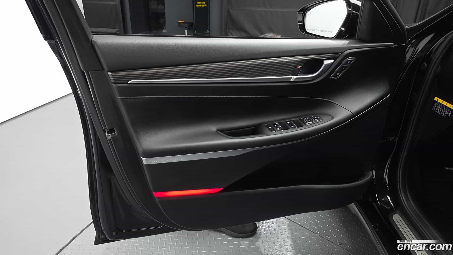 Grandeur Hyundai 2018.0-INNER-034