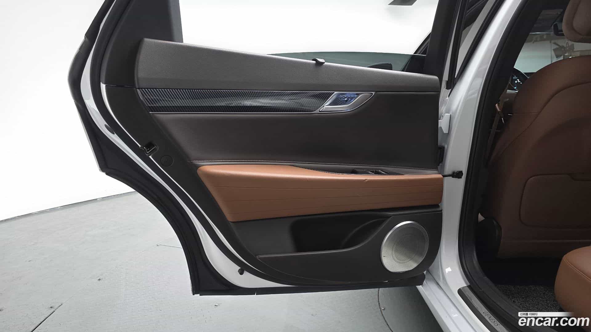 G80 Genesis 2021.10-INNER-035