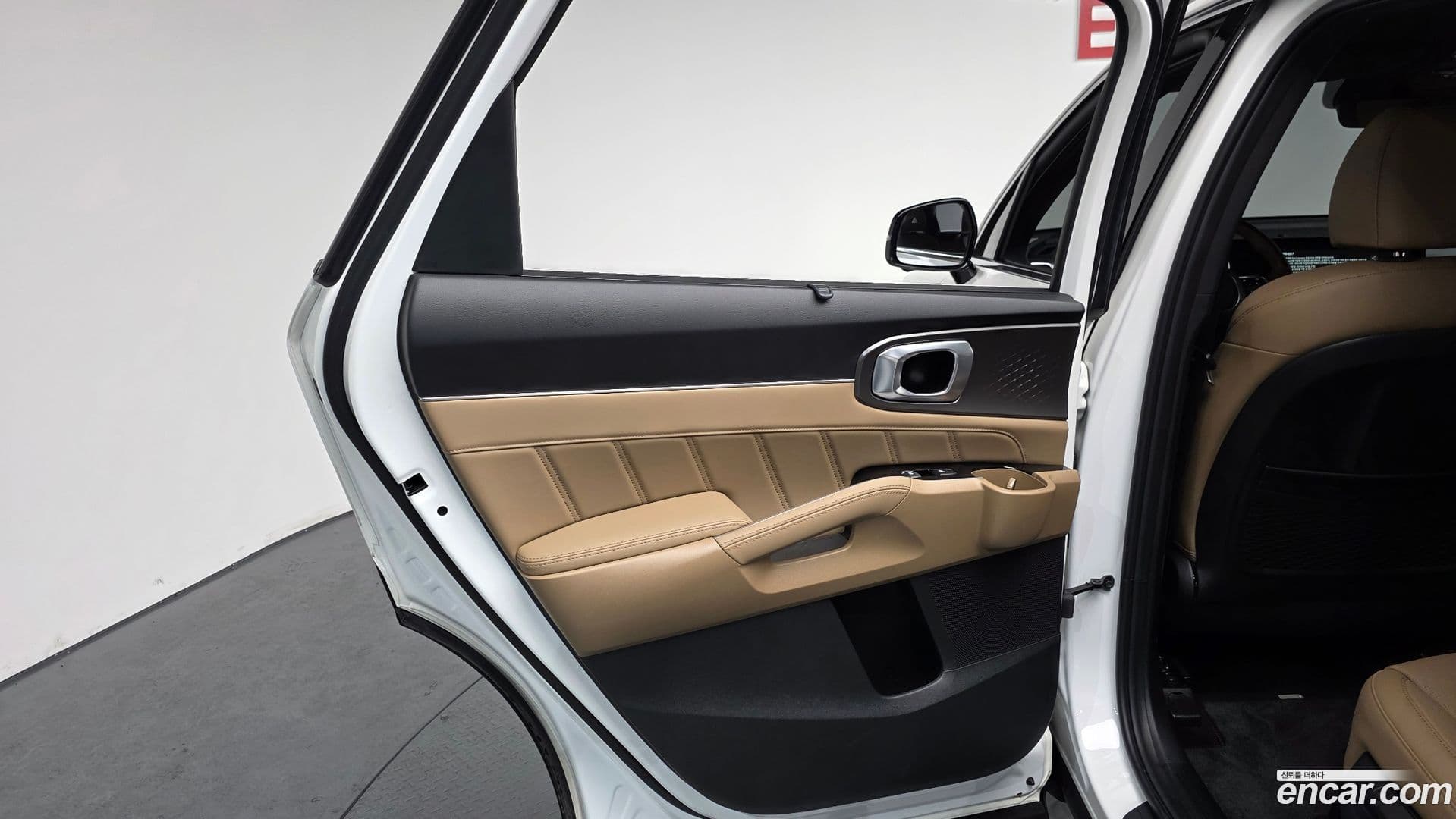 Main__Slider__Photo:Sorento Kia 2025.2-24