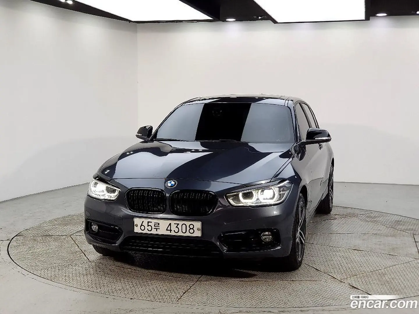 Main__Slider__Photo:1-Series BMW 2019.5-1