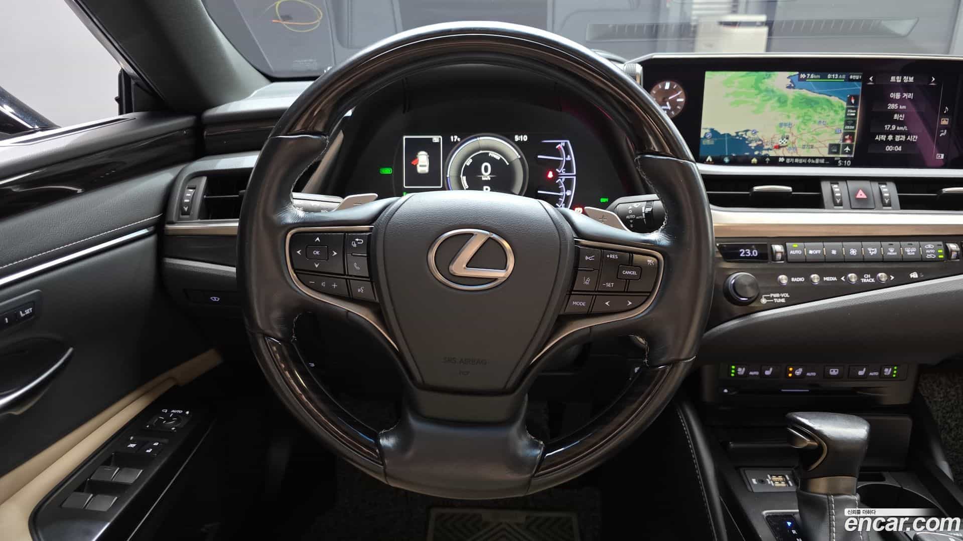ES Lexus 2019.3-OPTION-017