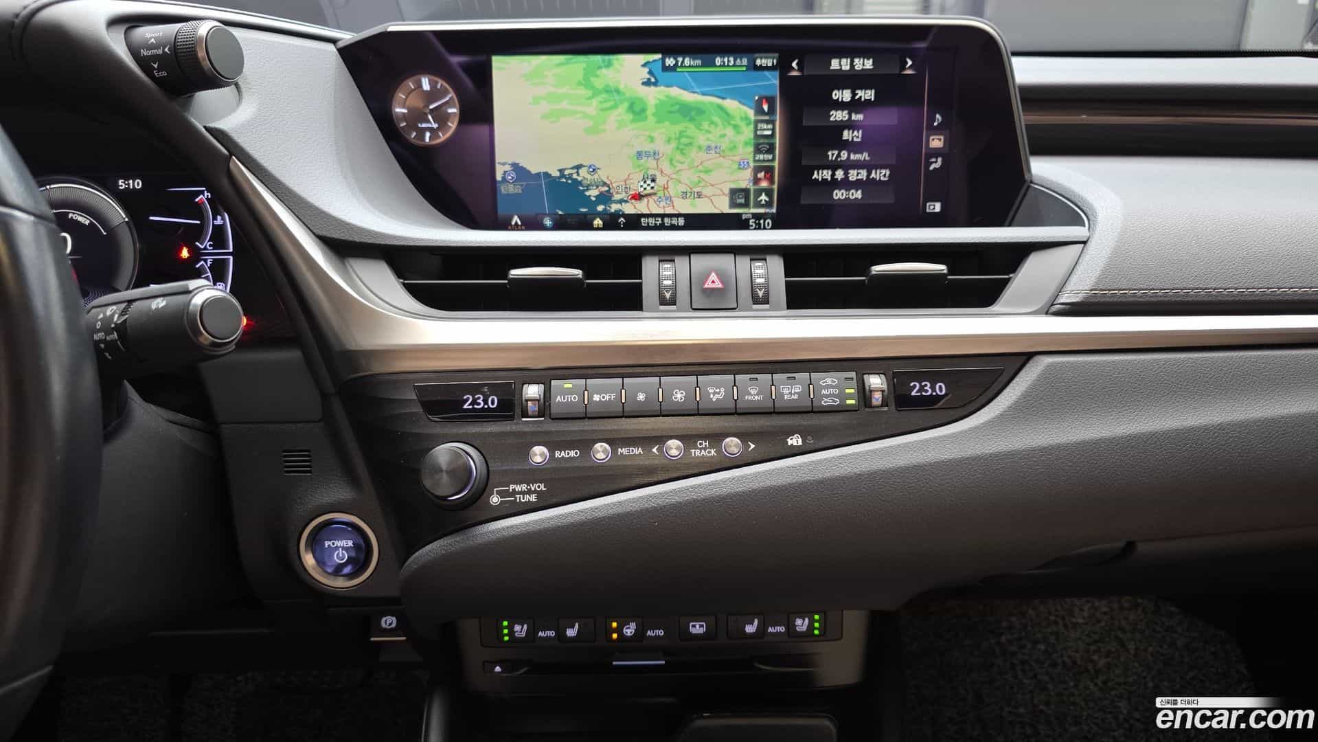 ES Lexus 2019.3-OPTION-020