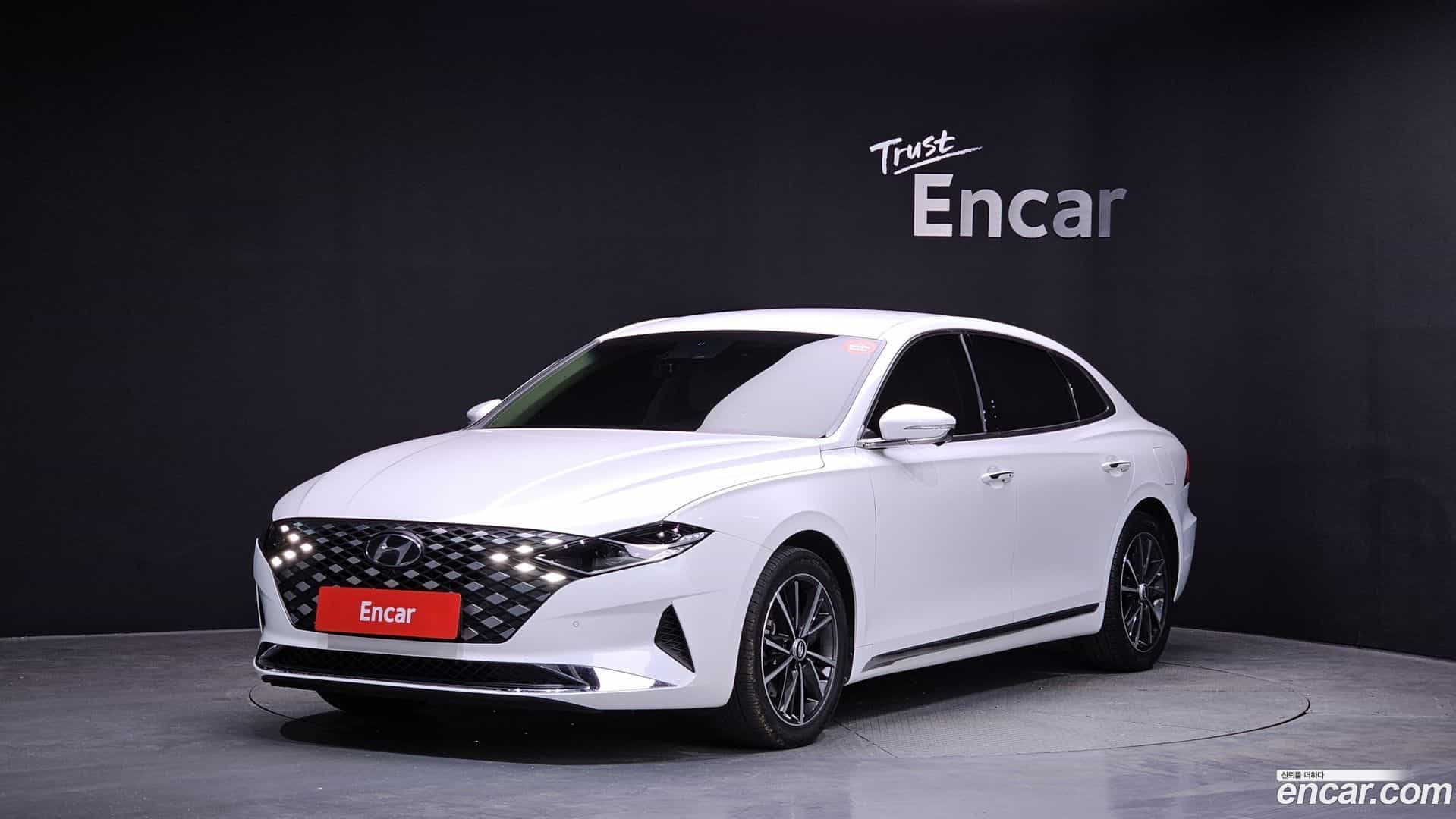 Grandeur Hyundai 2022.3-OUTER-001