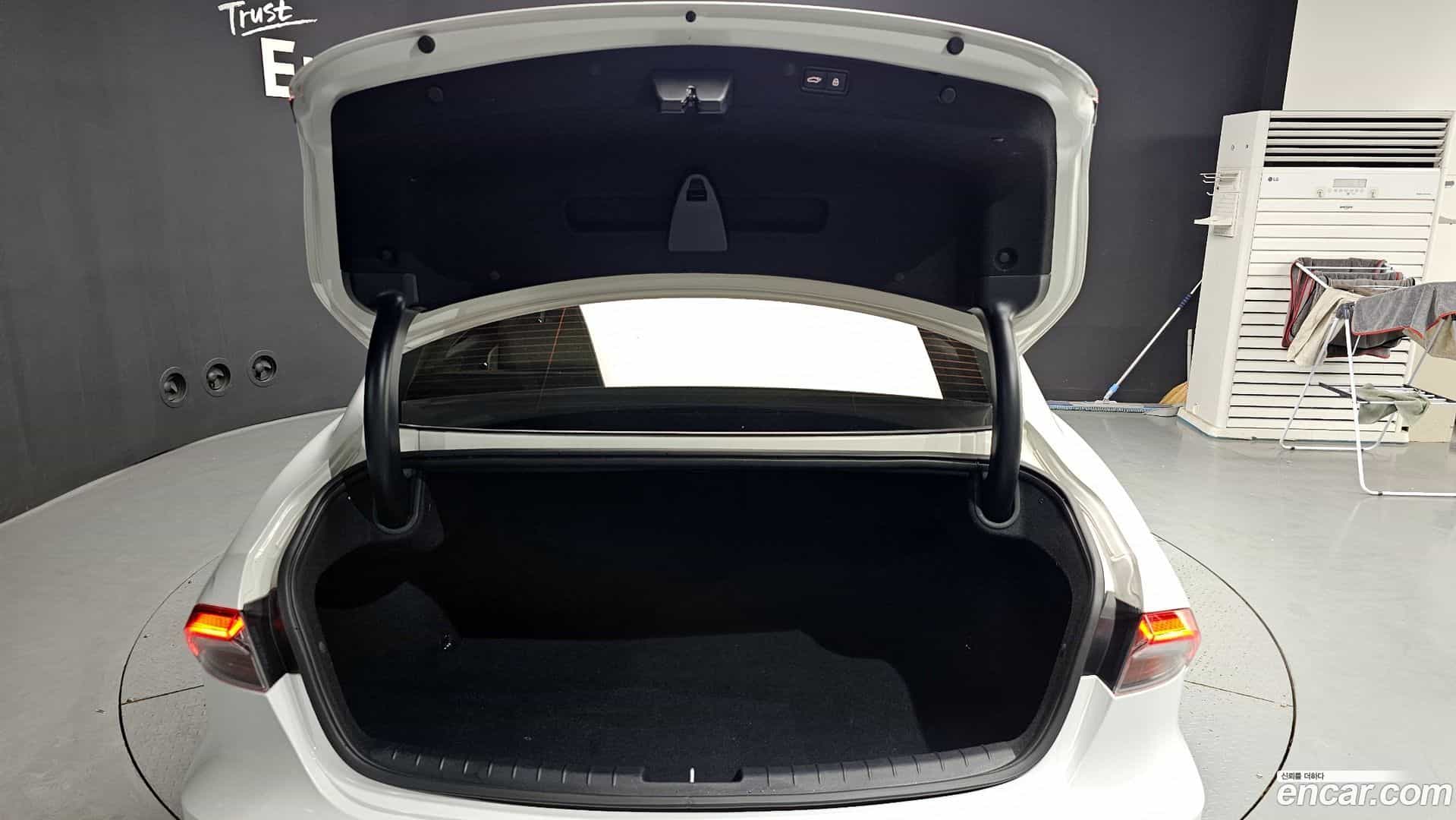 Grandeur Hyundai 2022.3-OPTION-024