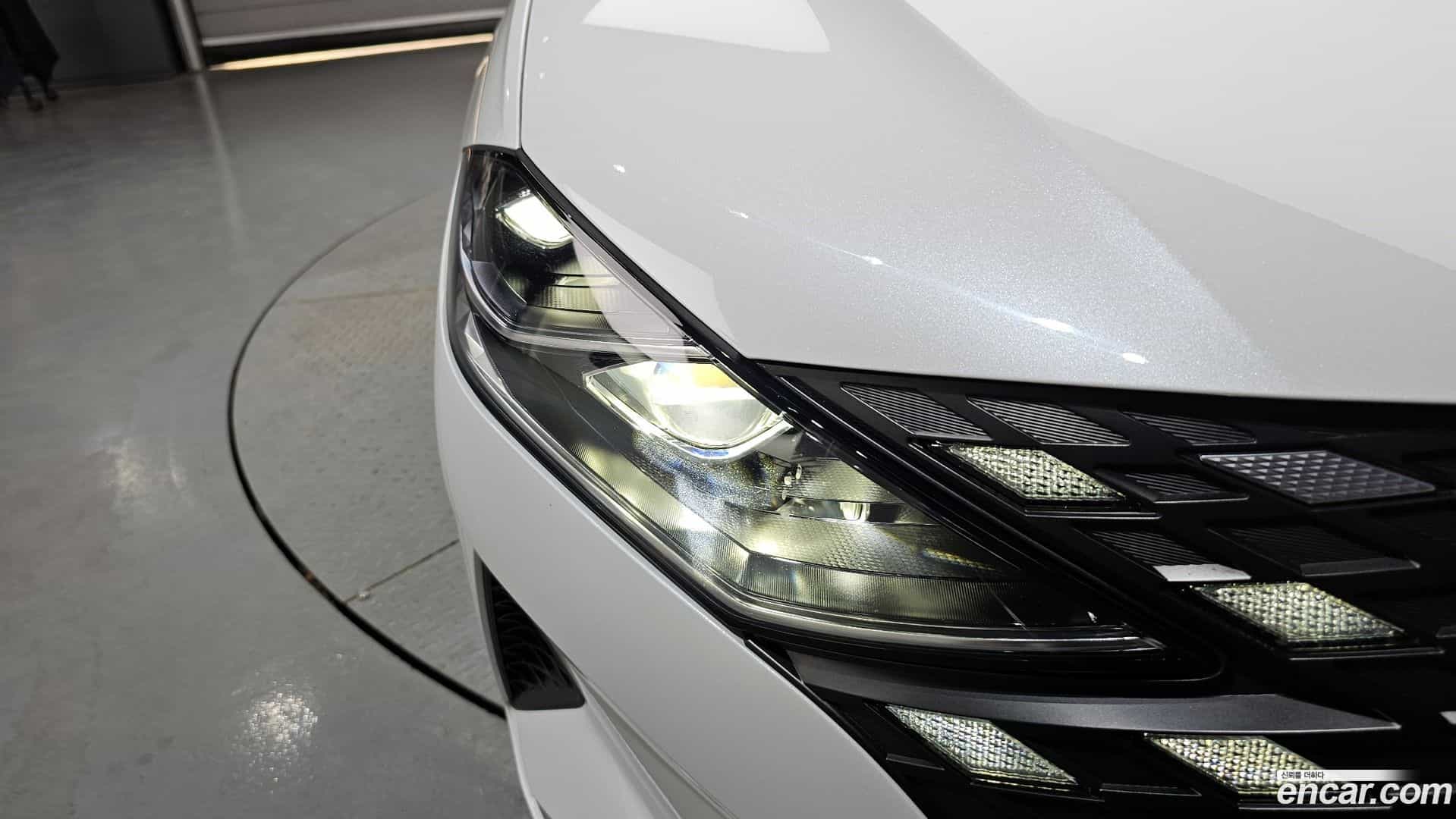 Grandeur Hyundai 2022.3-OUTER-032