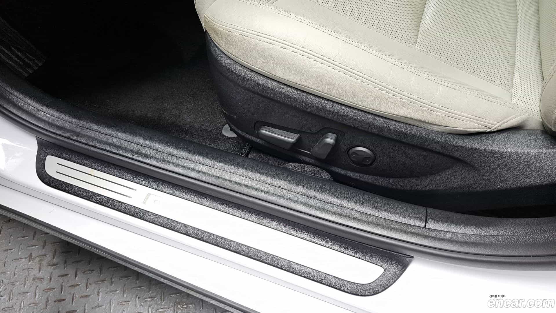 Grandeur Hyundai 2022.3-OPTION-044