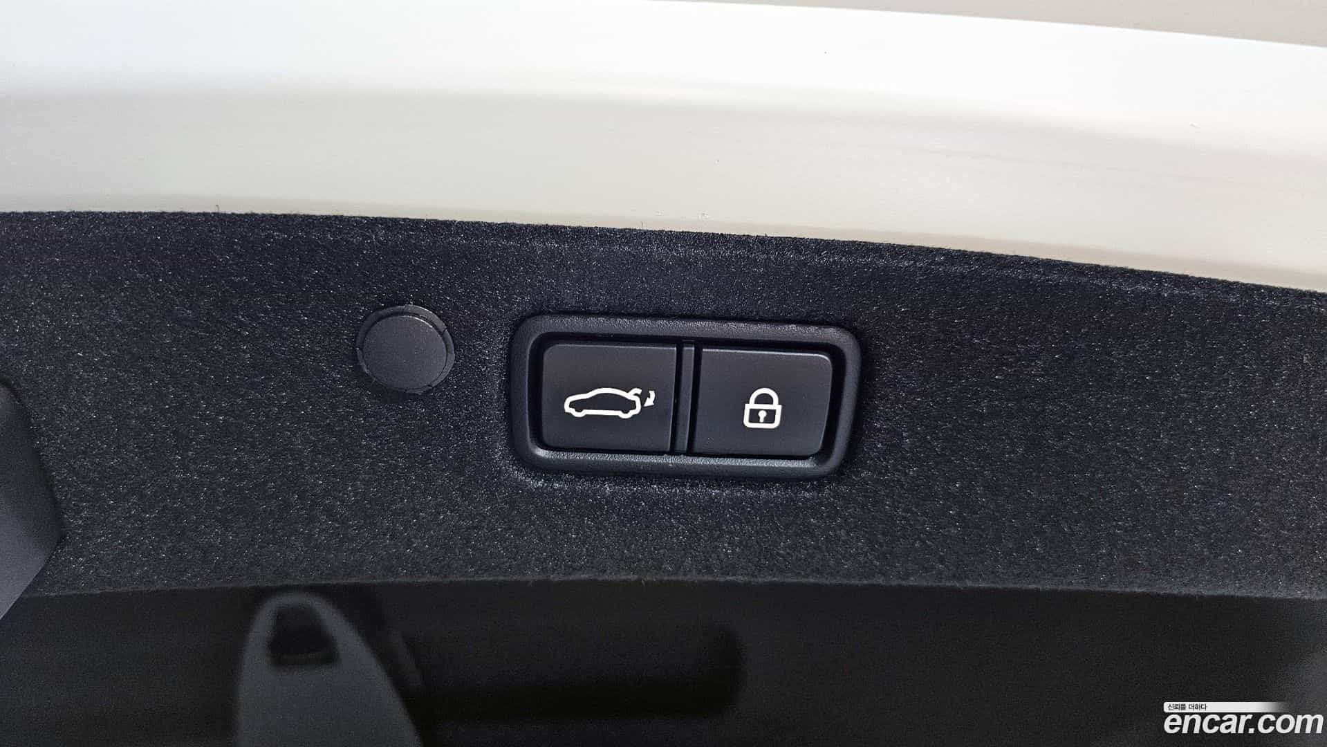 Grandeur Hyundai 2022.3-OPTION-049