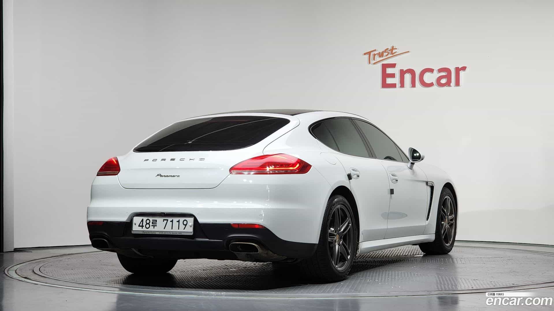 Panamera Porsche 2013.10-OUTER-002