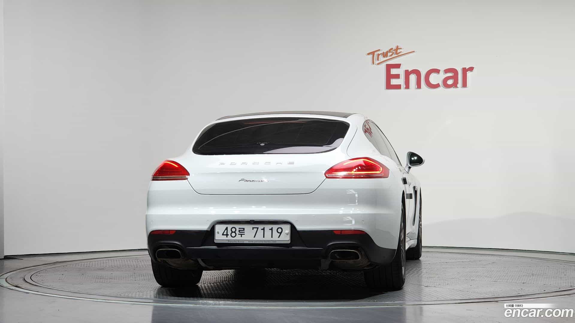 Panamera Porsche 2013.10-OUTER-004