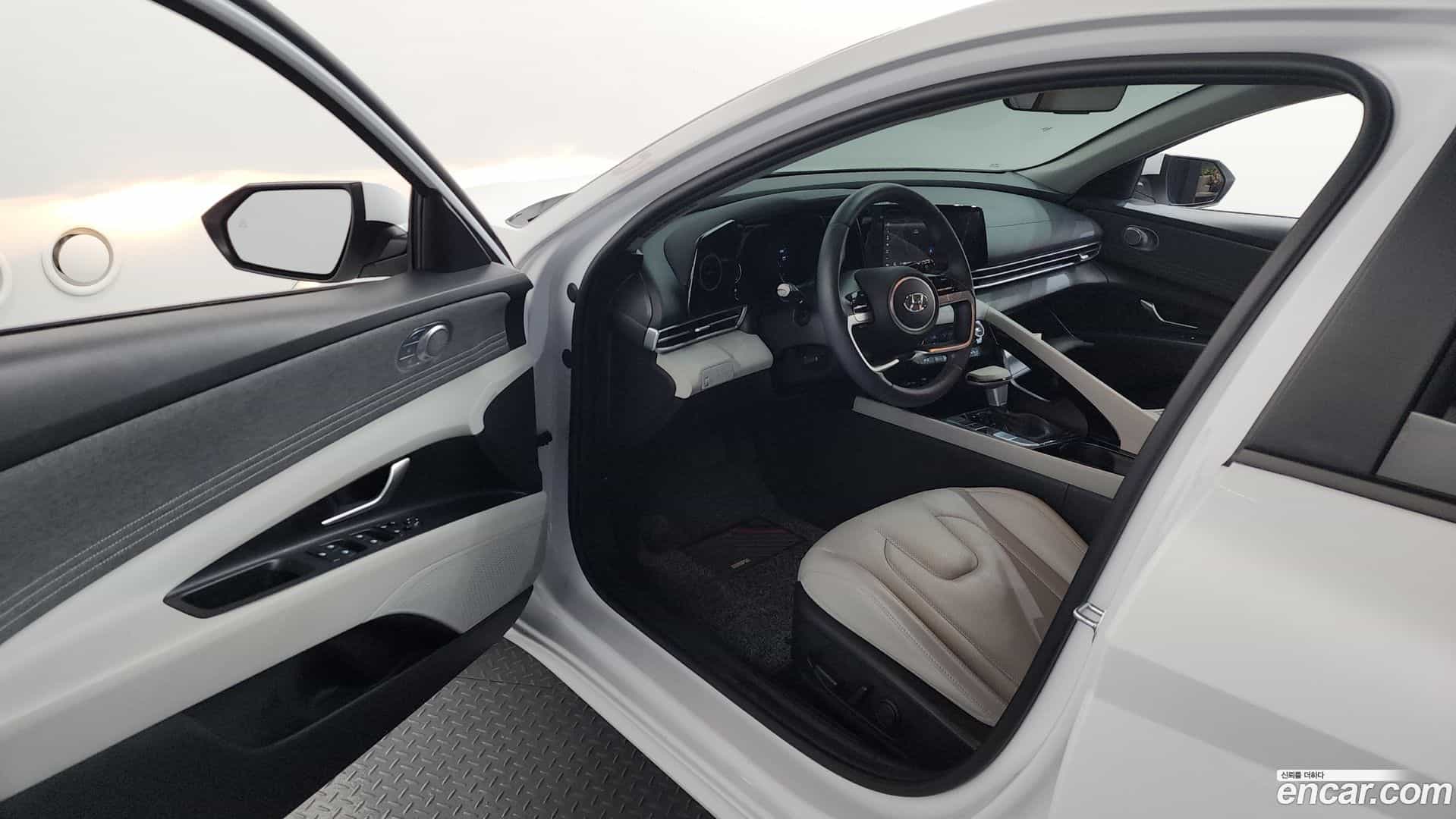 AVANTE Hyundai 2023.2-INNER-010