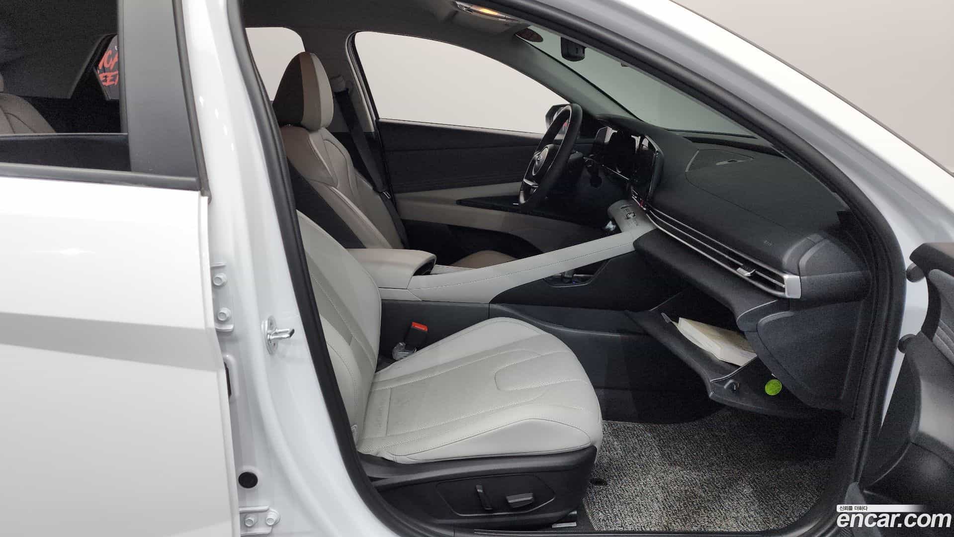 AVANTE Hyundai 2023.2-OPTION-015
