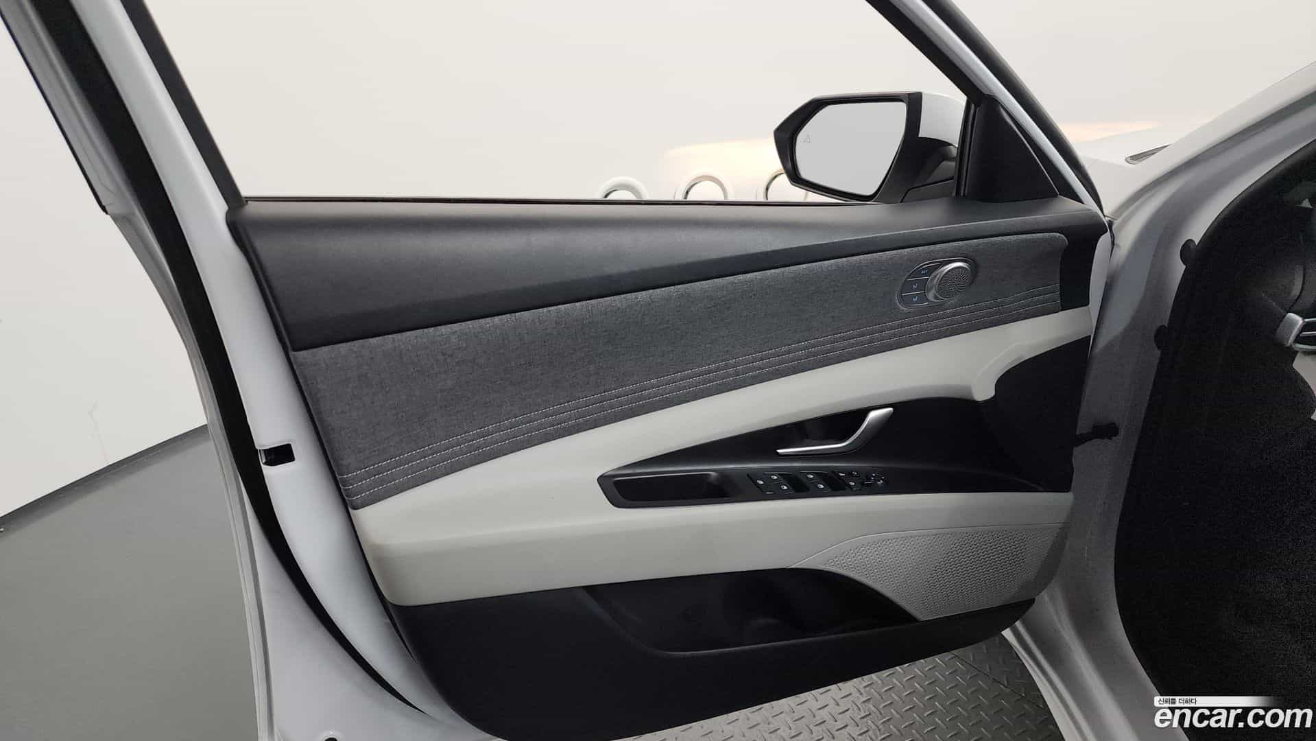 AVANTE Hyundai 2023.2-INNER-034