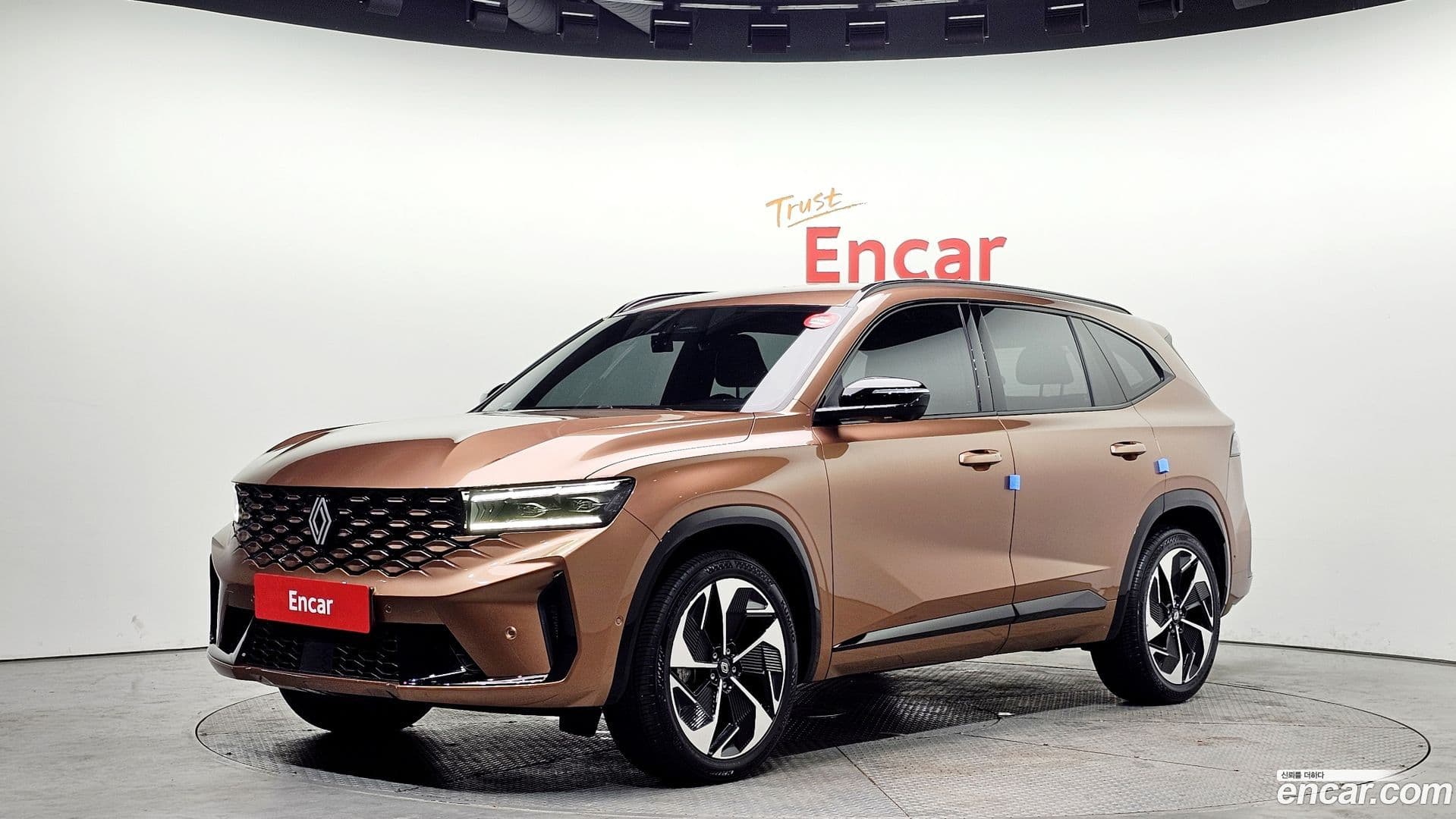 Main__Slider__Photo:Grand Koleos Renault Korea 2024.9-0