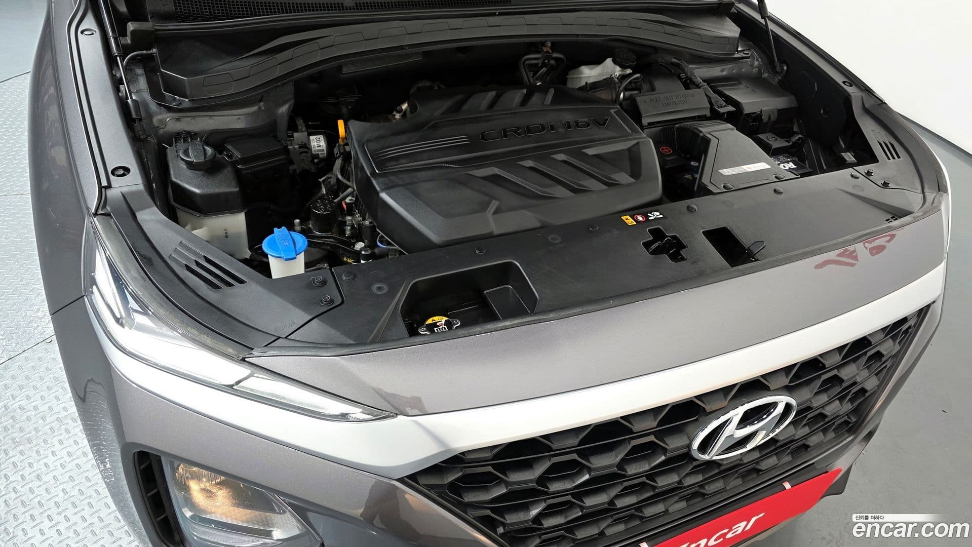 Main__Slider__Photo:Santafe Hyundai 2019.4-5