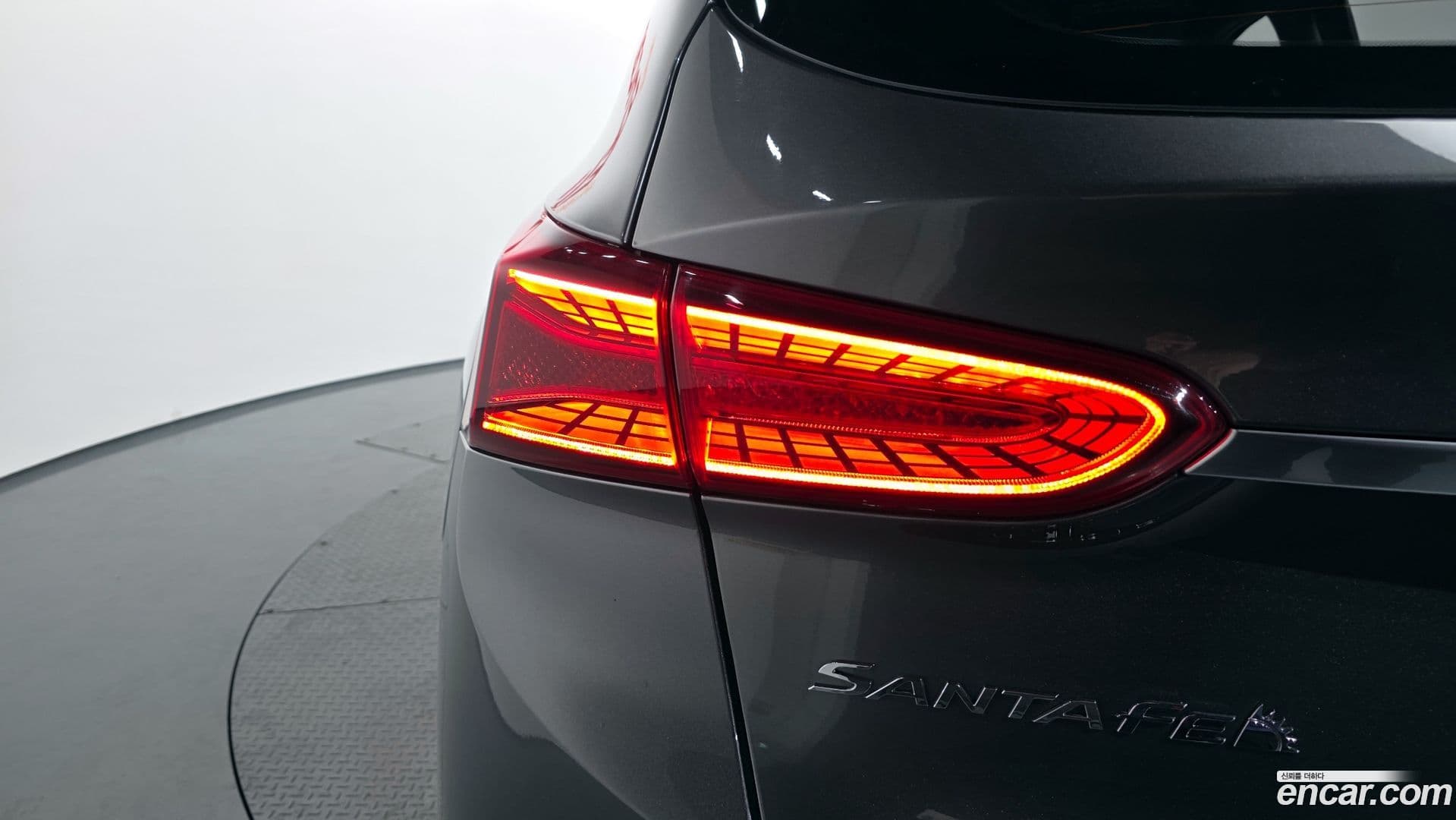 Main__Slider__Photo:Santafe Hyundai 2019.4-22
