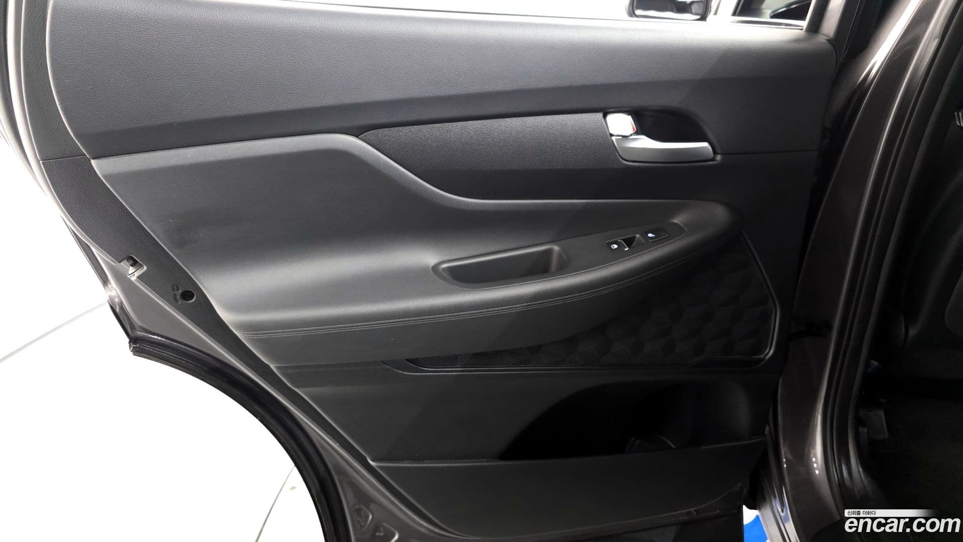 Main__Slider__Photo:Santafe Hyundai 2019.4-24